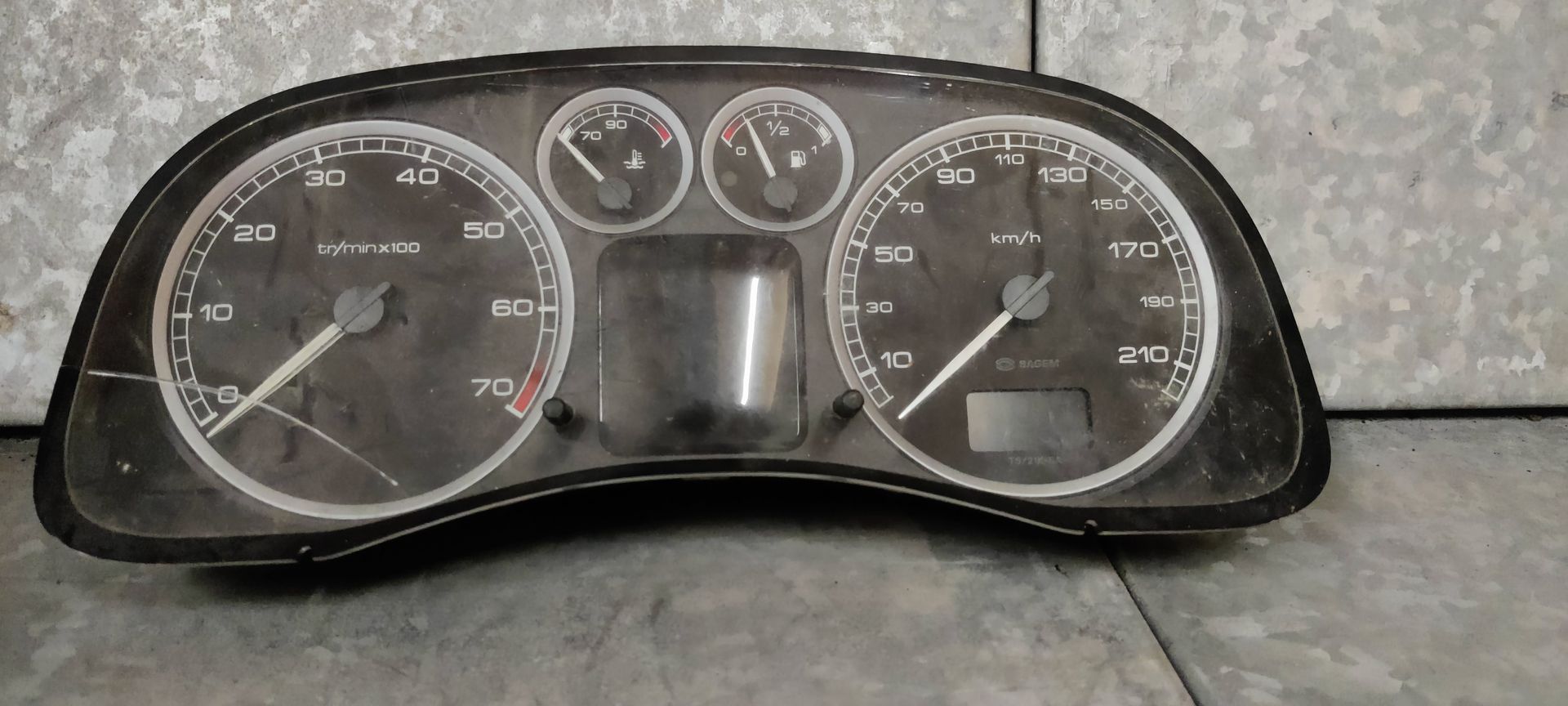 Peugeot onderdelen nieuw en gebruikt bij Stegeman Car Parts, verzenden mogelijk