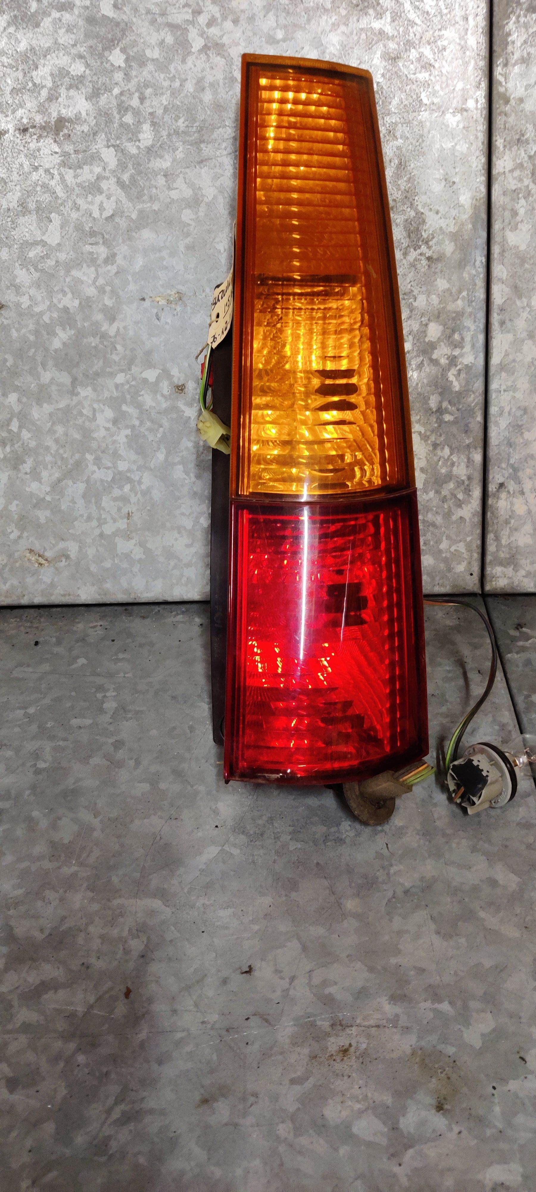 Suzuki Ignis achterlichten bij www.stegemancarparts.nl nieuw en gebruikt.