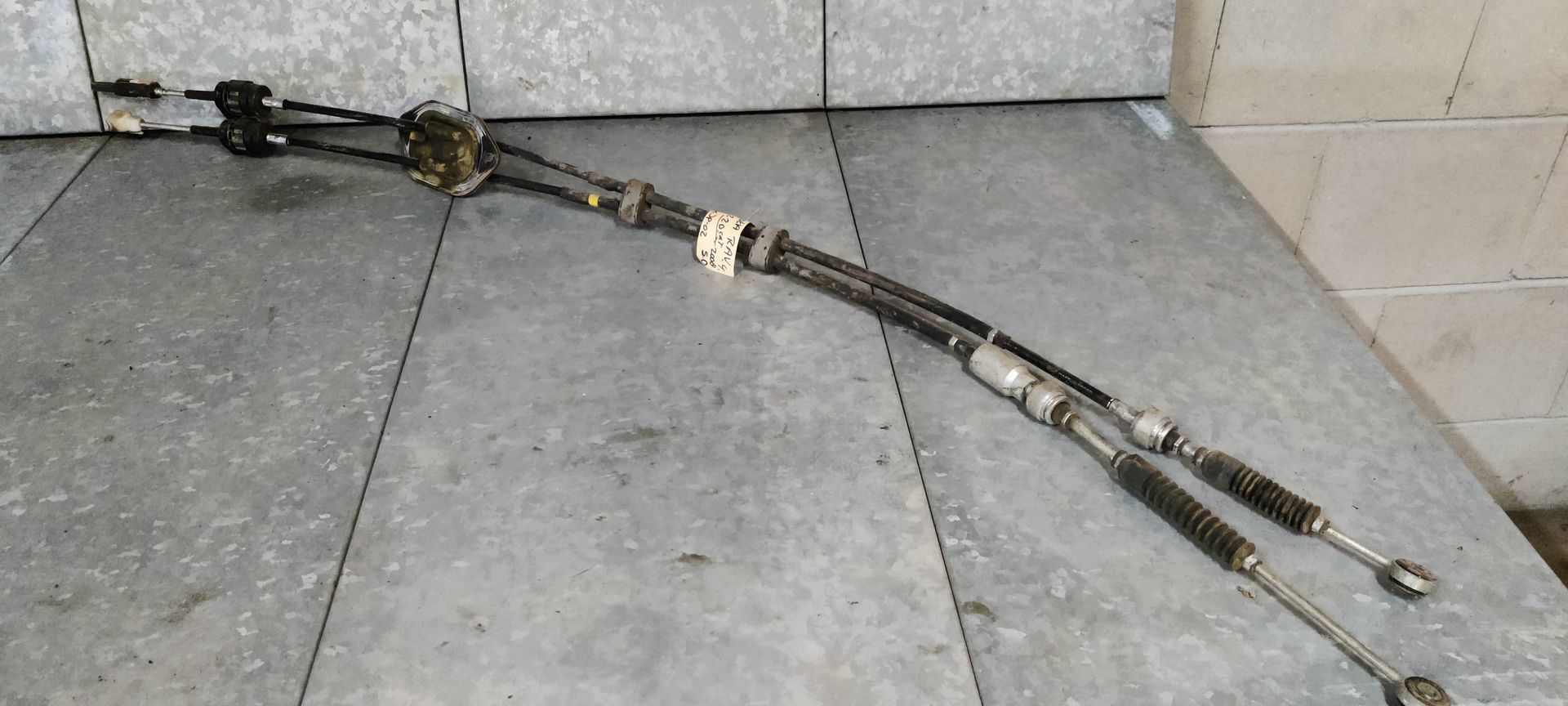 Rav4 kabels bij Stegeman Car Parts in Exel