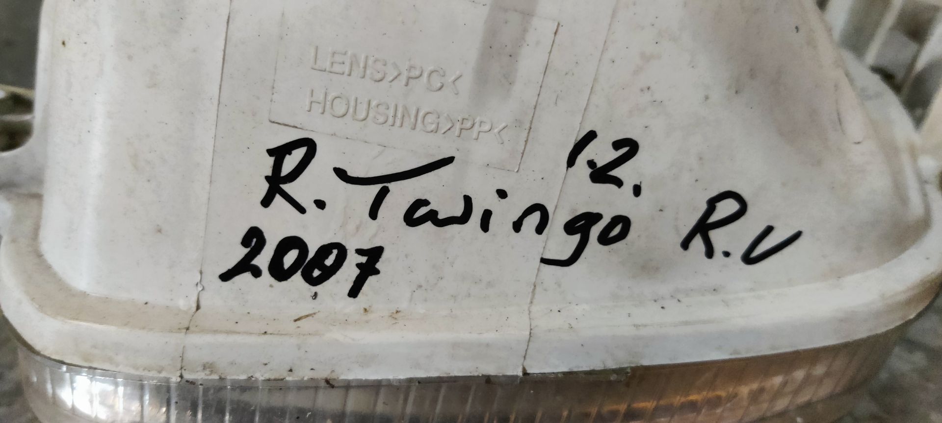 Twingo koplampen, veel op voorraad,