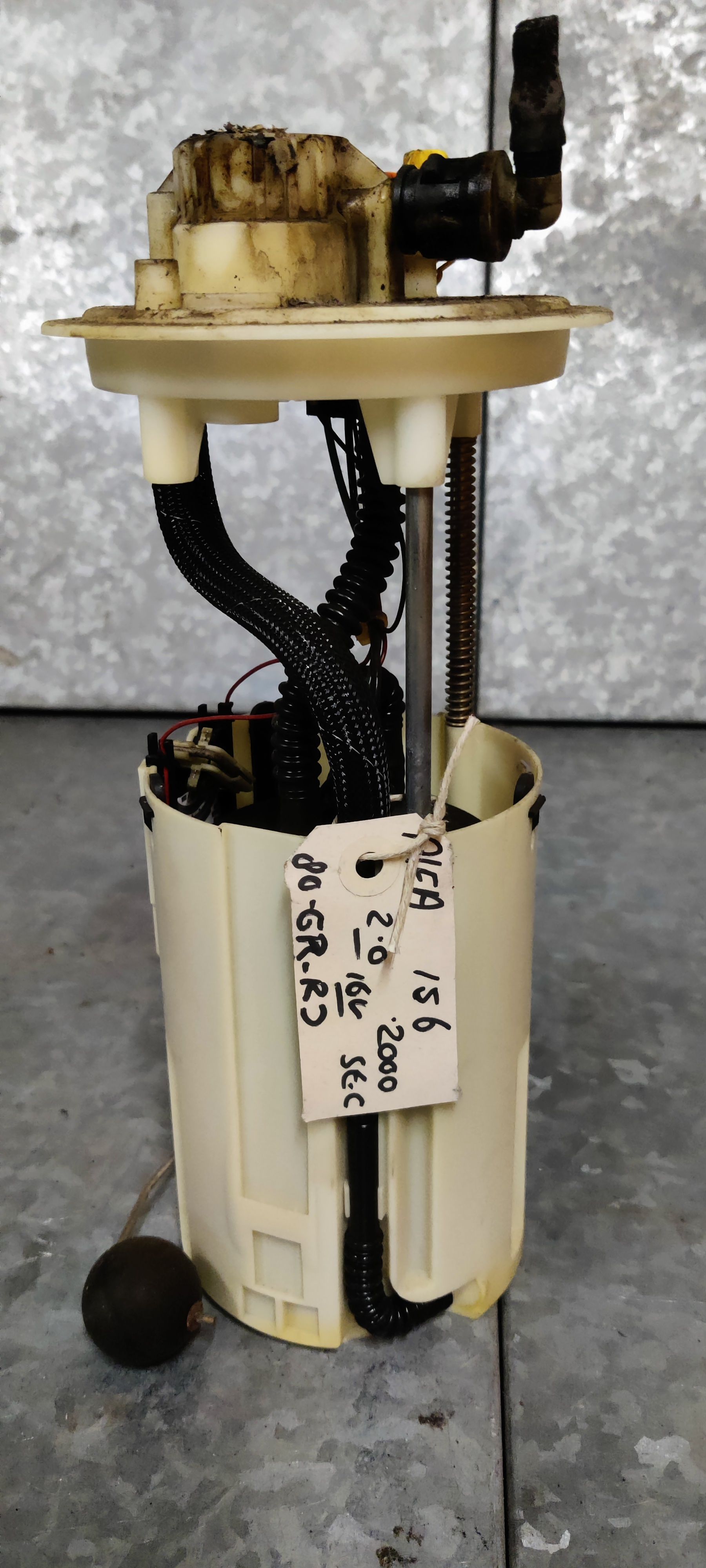 Alfa Romeo 155 onderdelen bij Stegeman Autosloperij in Exel.