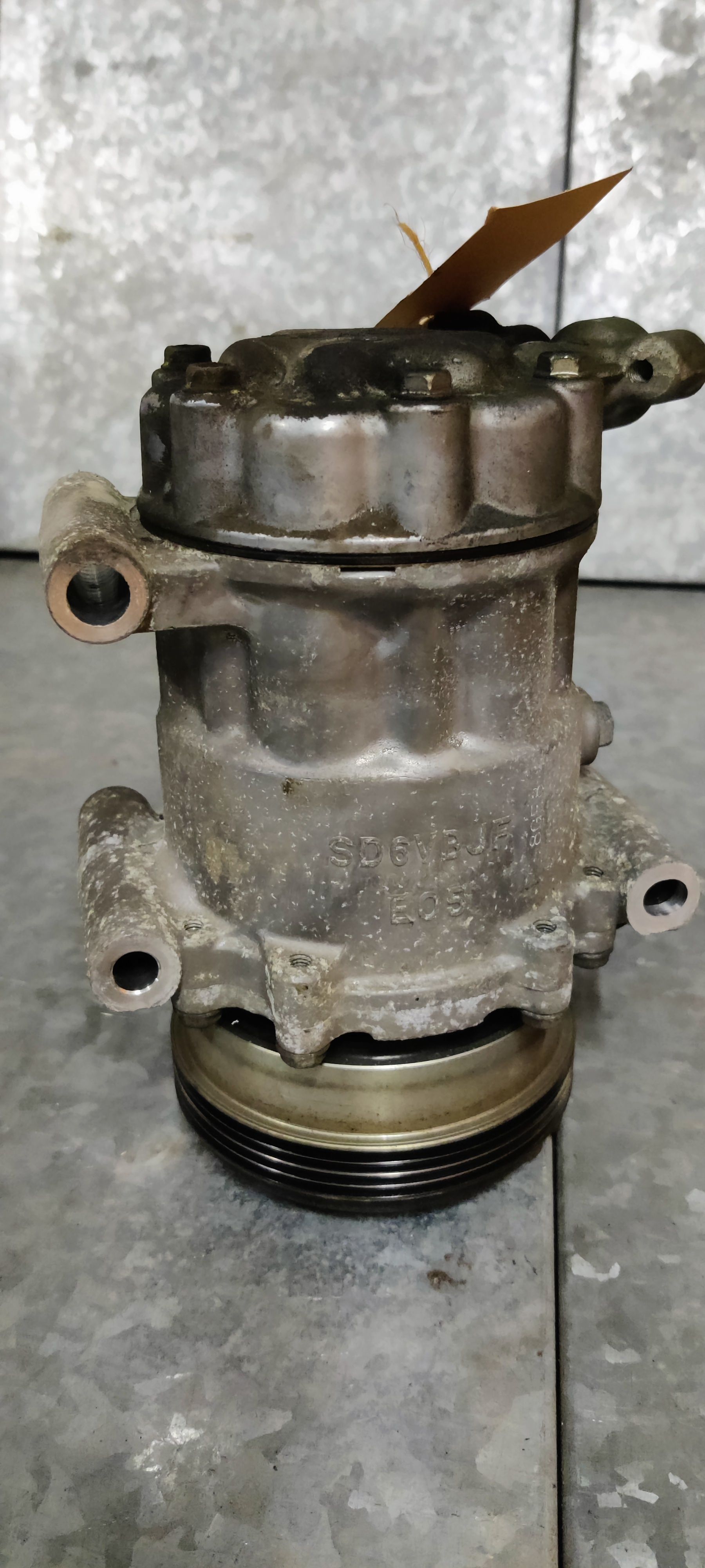 Aircopomp van een Twingo.