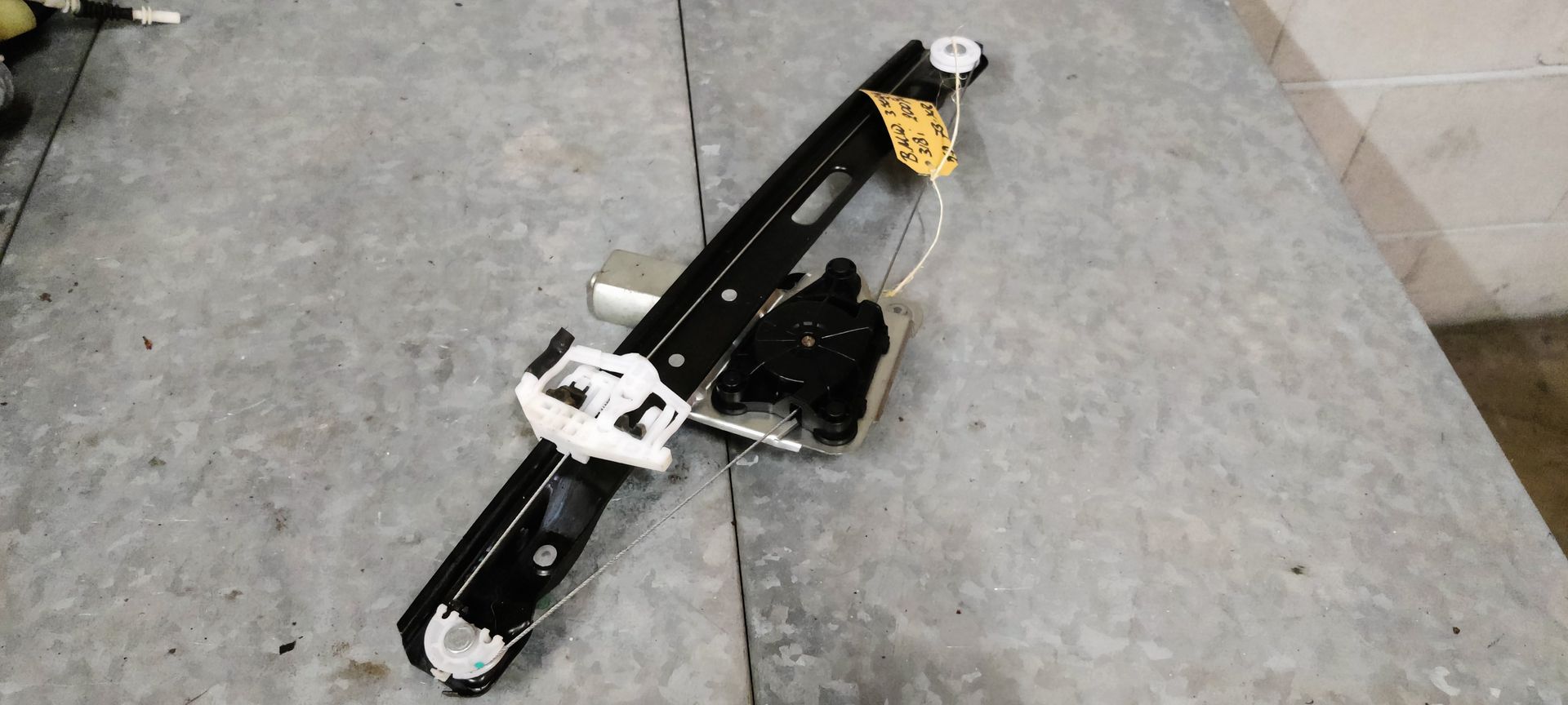 BMW 318i (E90, E91) gebruikte onderdelen bij Stegeman Autosloperij in Exel bij Lochem