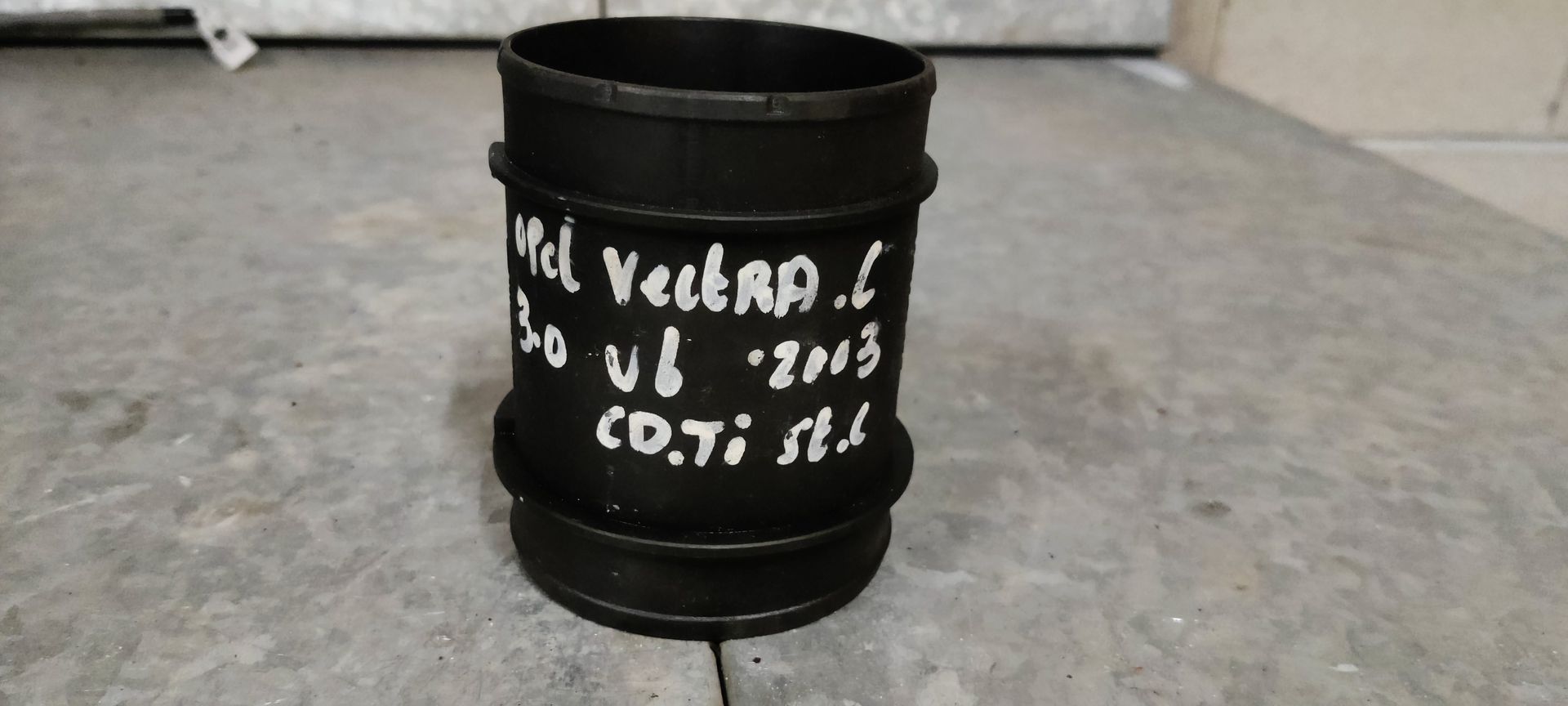 Opel Vectra C luchtmassameter van een 3.0 V6 CDTi uit 2003