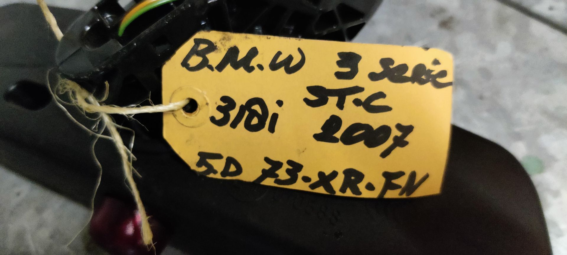 BMW 318i (E91) binnenspiegel uit 2007.