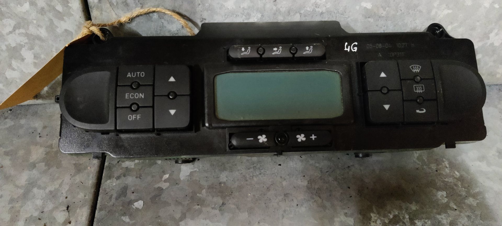 Seat Altea bediening voor stoelverwarming, econ, voor en achterruit verwarming uit 2004.