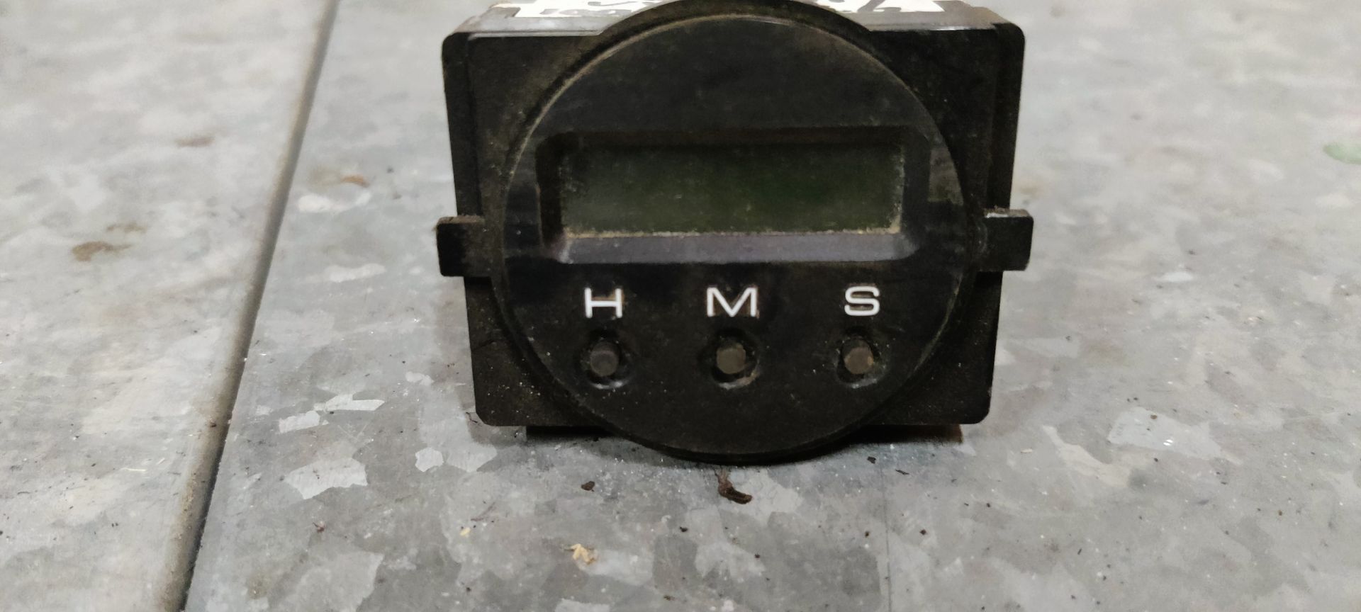 Suzuki Vitara digitaal klokje van een 1.6 uit 1994.