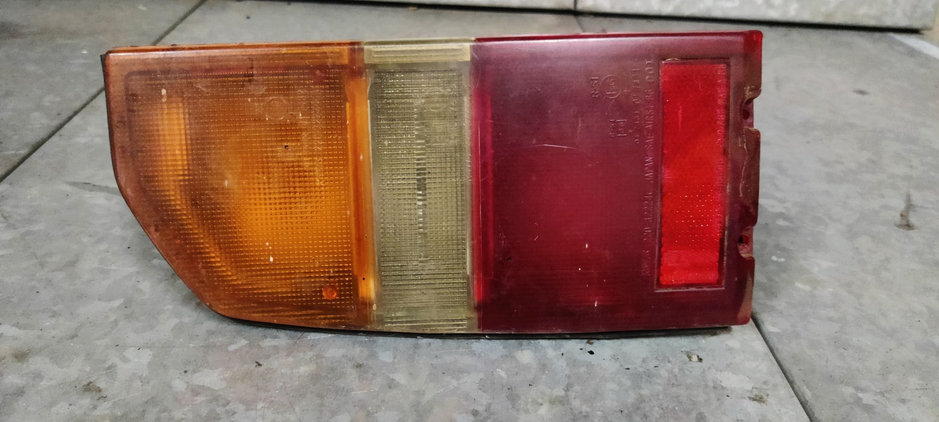 Suzuki Vitara linker achterlicht uit 1994.