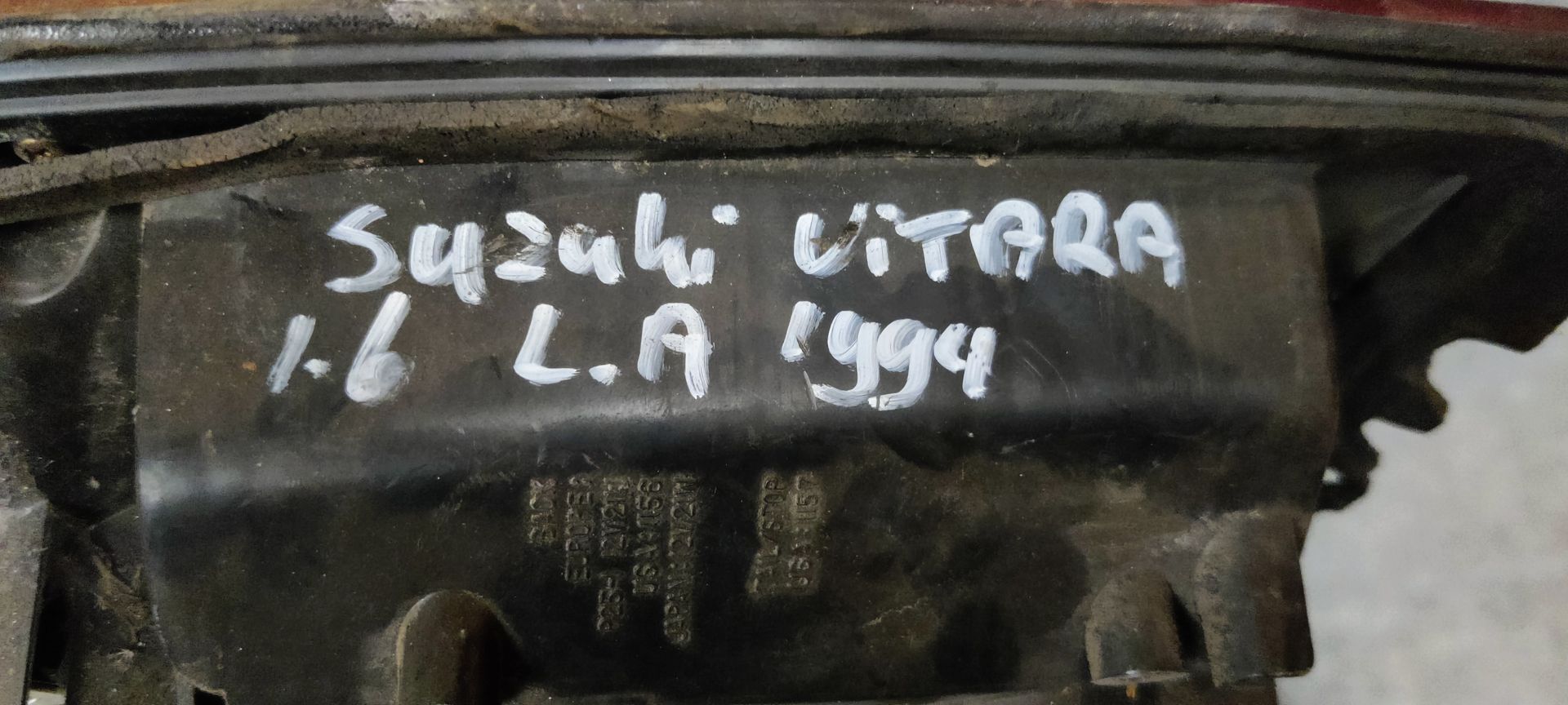 Suzuki Vitara linker achterlicht uit 1994.