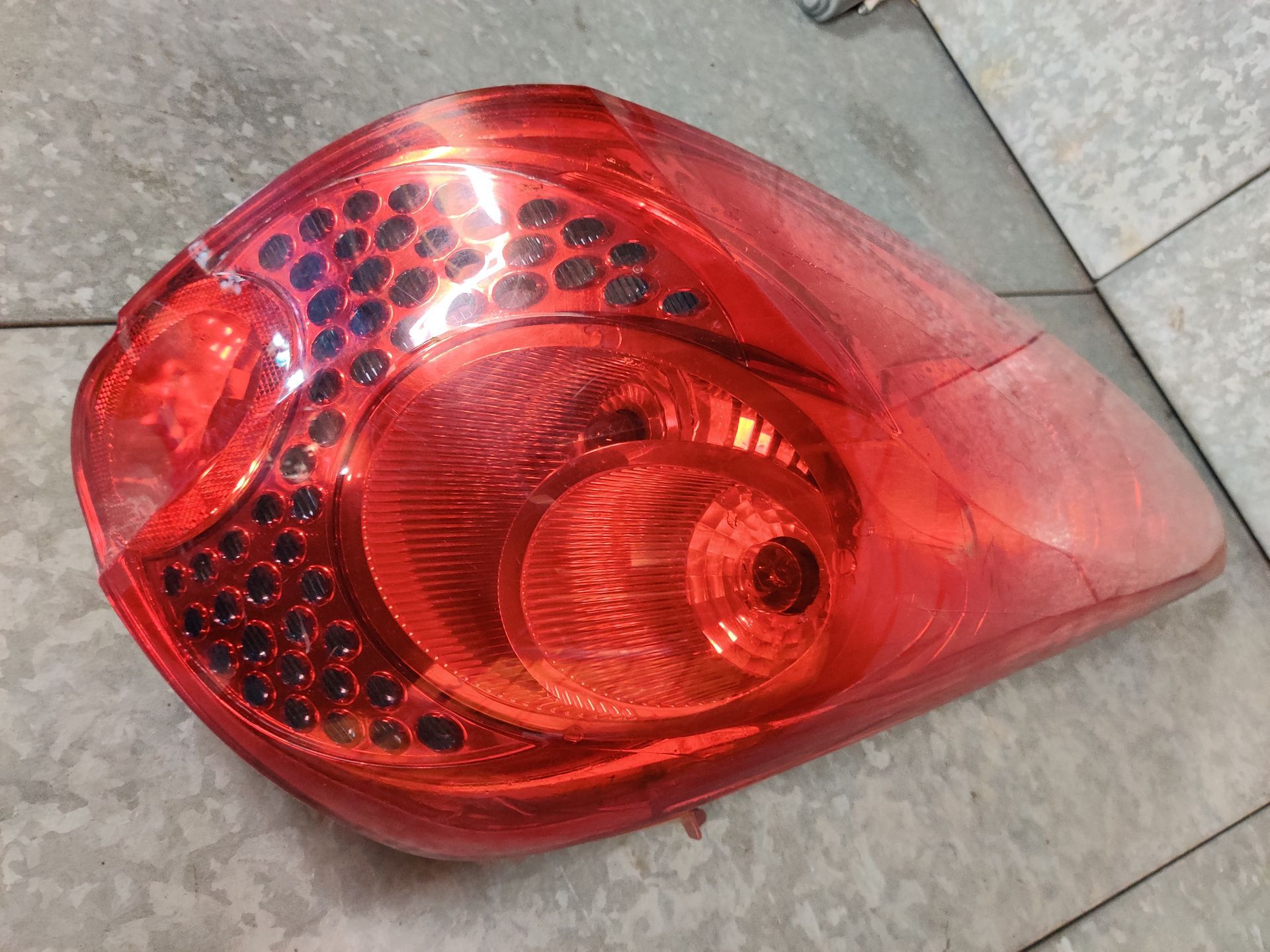 Peugeot 206 meer dan 5000 onderdelen bij ons in het magazijn. www.stegemancarparts.nl