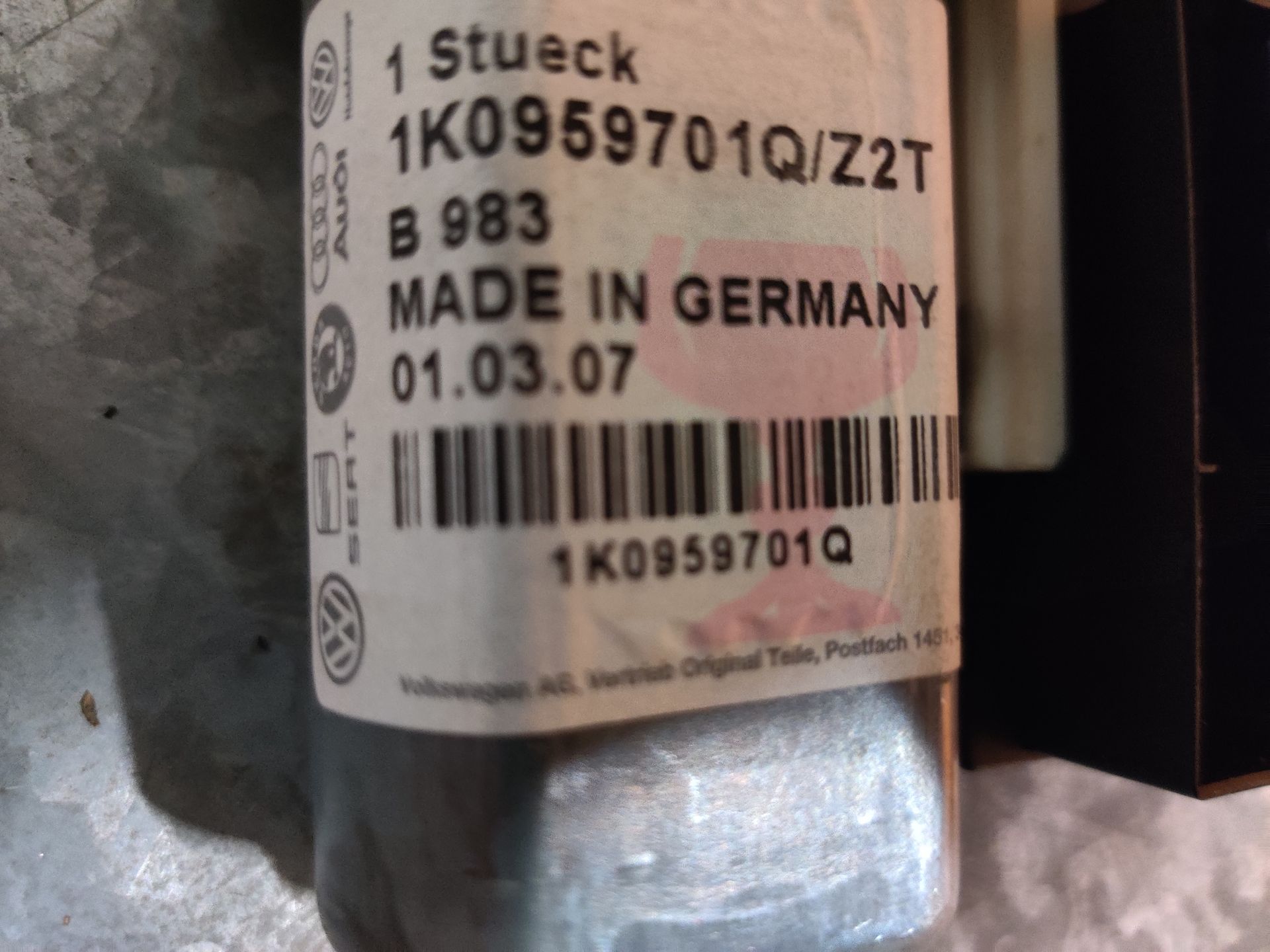 VW Passat meer dan 5000 onderdelen bij ons in het magazijn. www.stegemancarparts.nl