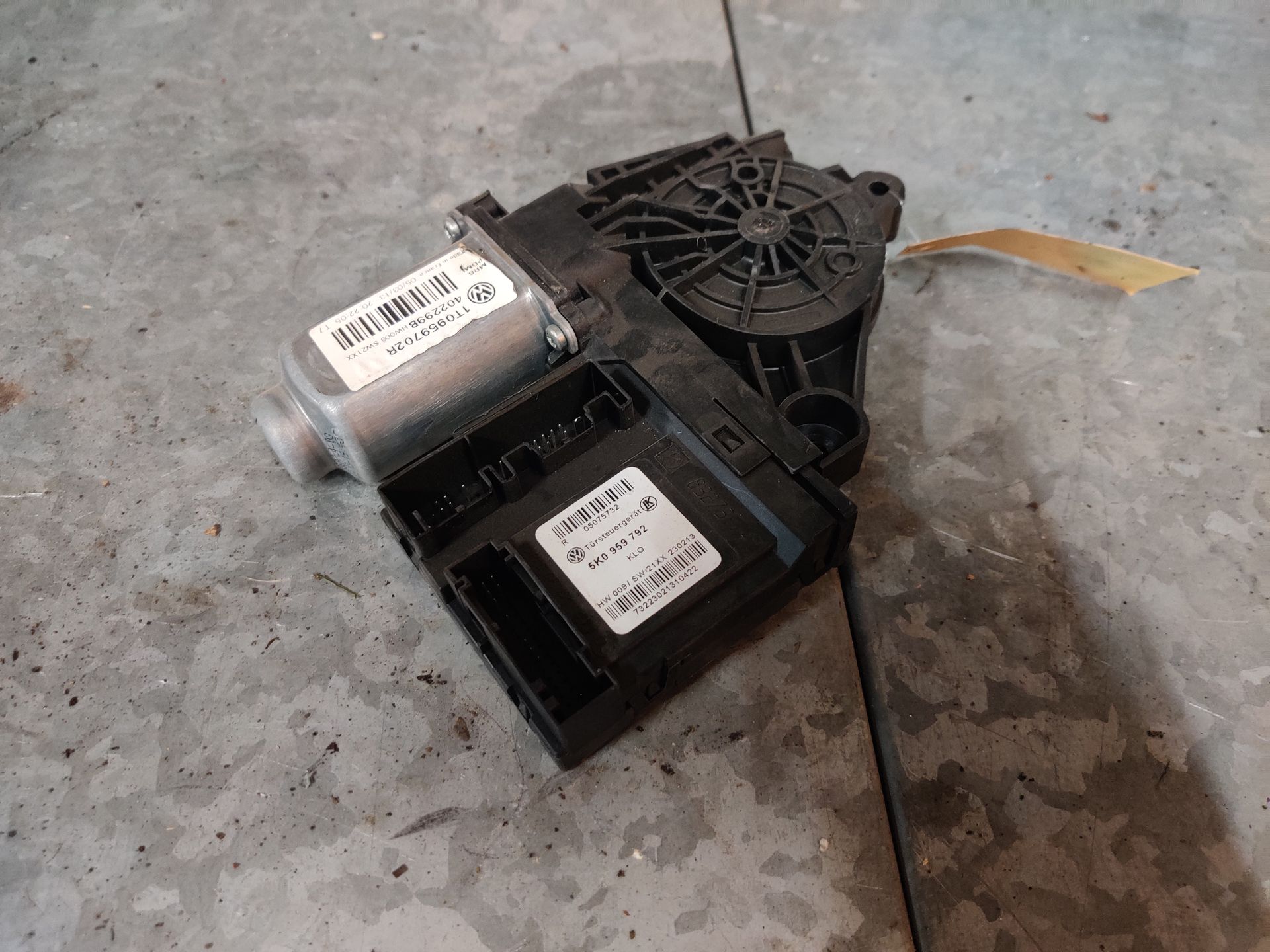 VW Caddy onderdelen bij www.autosloperij-apeldoorn.nl