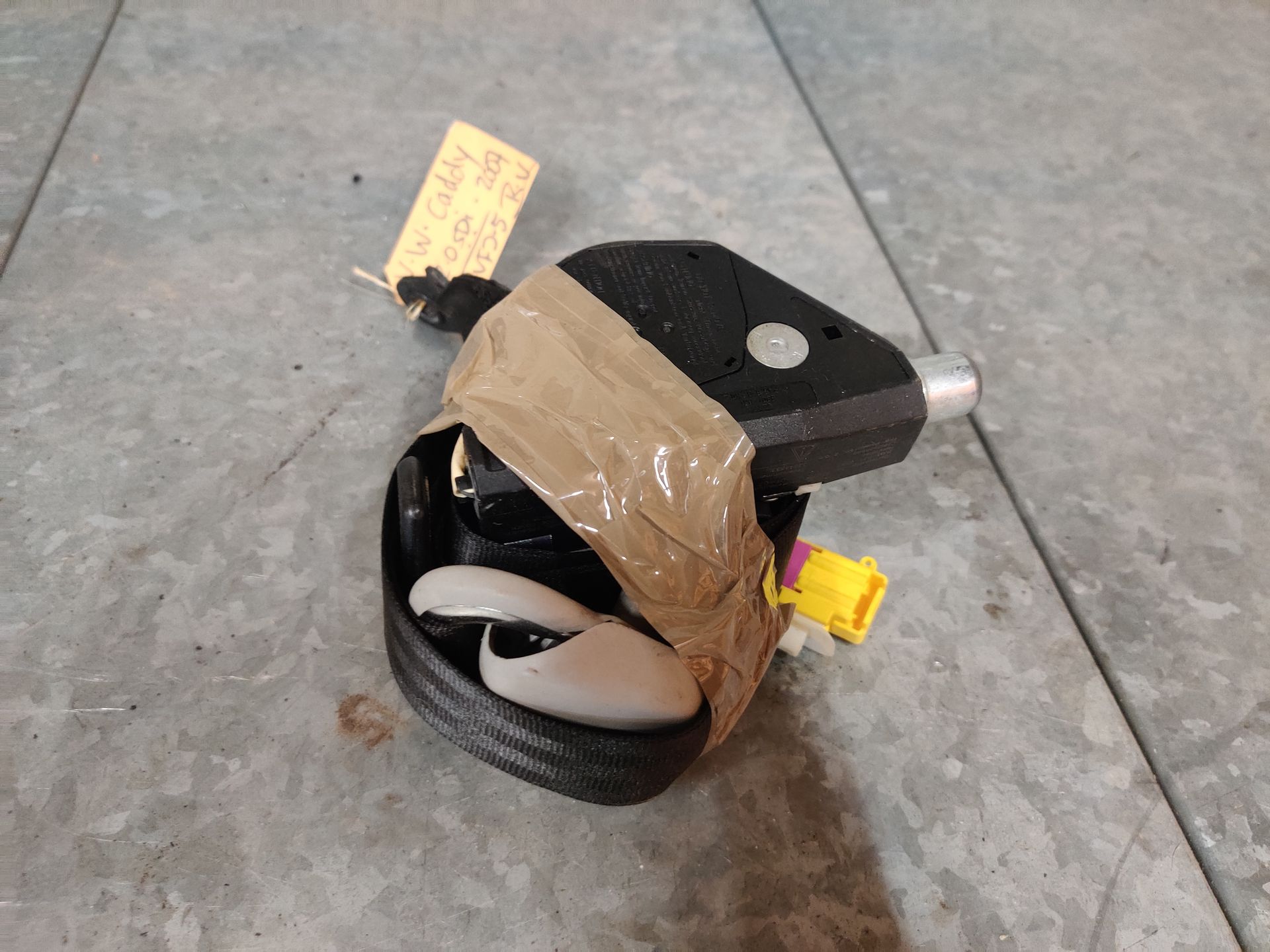 VW Caddy onderdelen bij Stegeman Autosloperij in Exel.