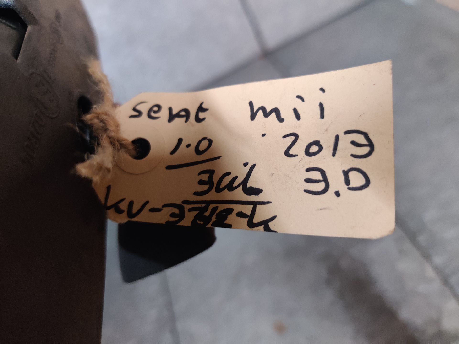 Seat Mii, Toyota Auris en Mercedes 100D onderdelen bij Stegeman Autosloperij in Exel.