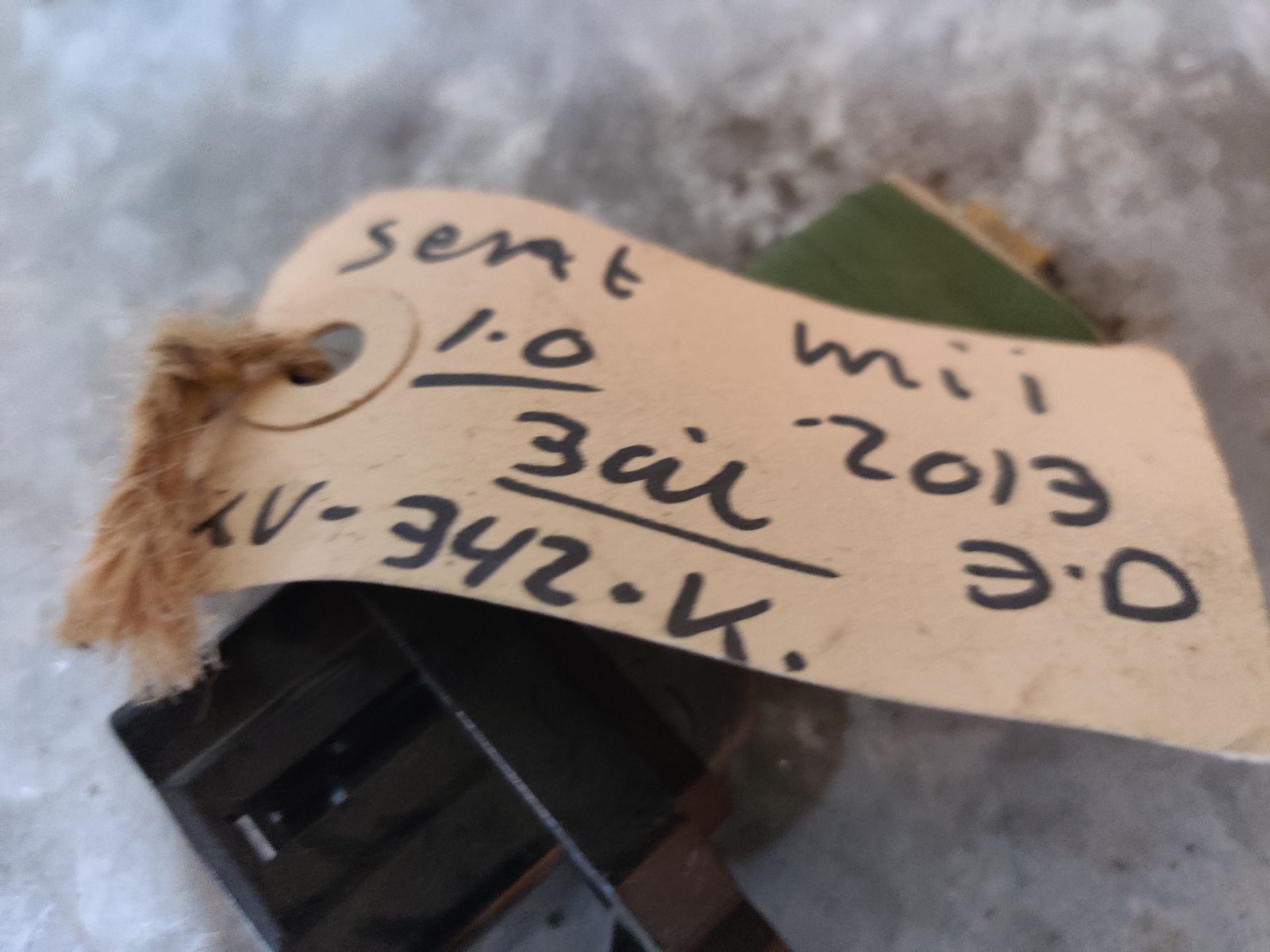 Seat Mii, Toyota Auris en Mercedes 100D onderdelen bij Stegeman Autosloperij in Exel.