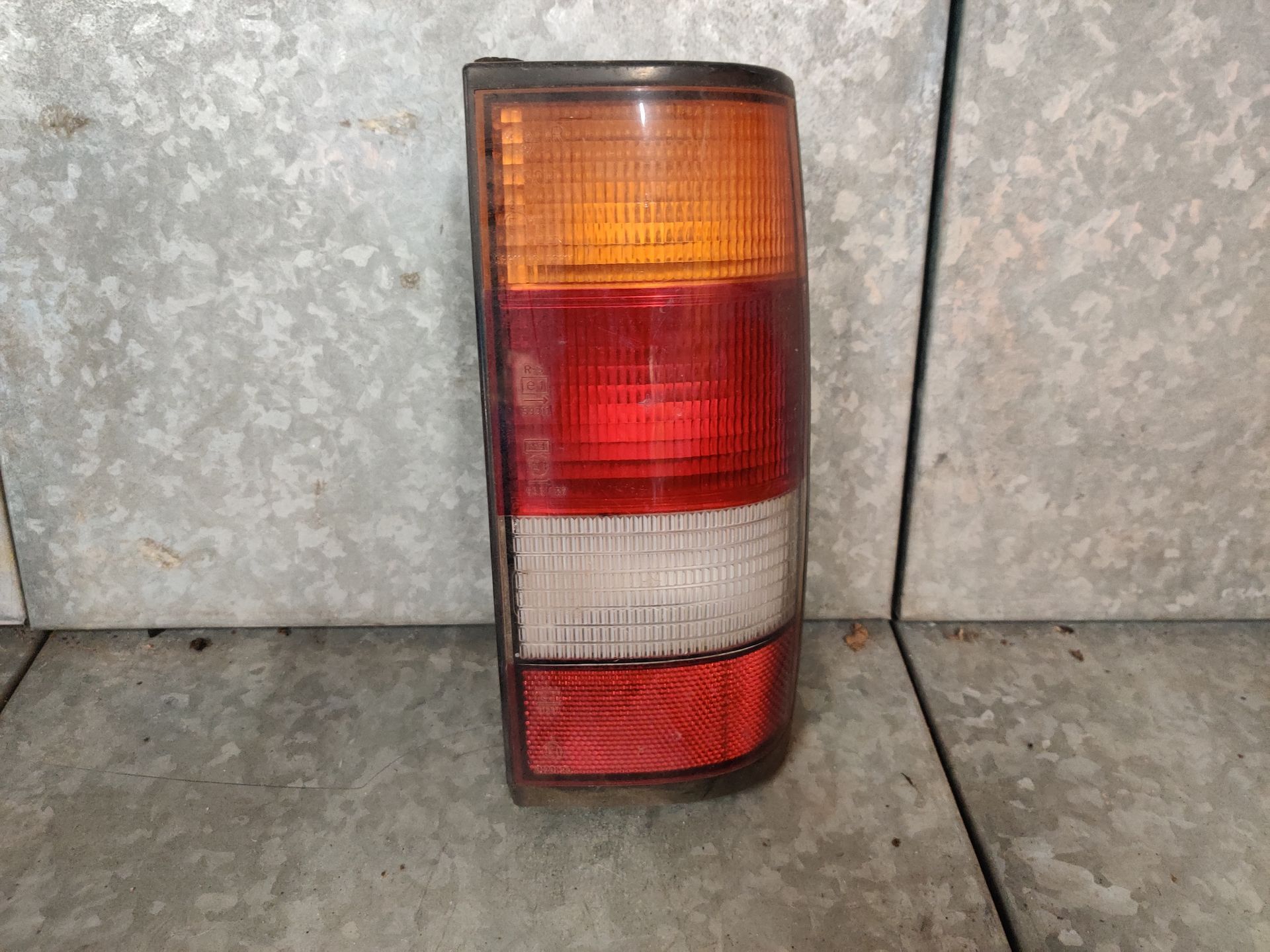 Opel Kadett, Seat Mii, Toyota Auris en Mercedes 100D onderdelen bij Stegeman Autosloperij in Exel.