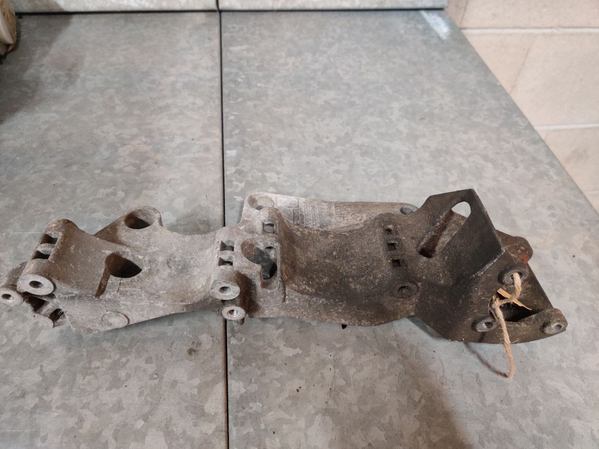 VW Caddy 045903143F, 045.903141