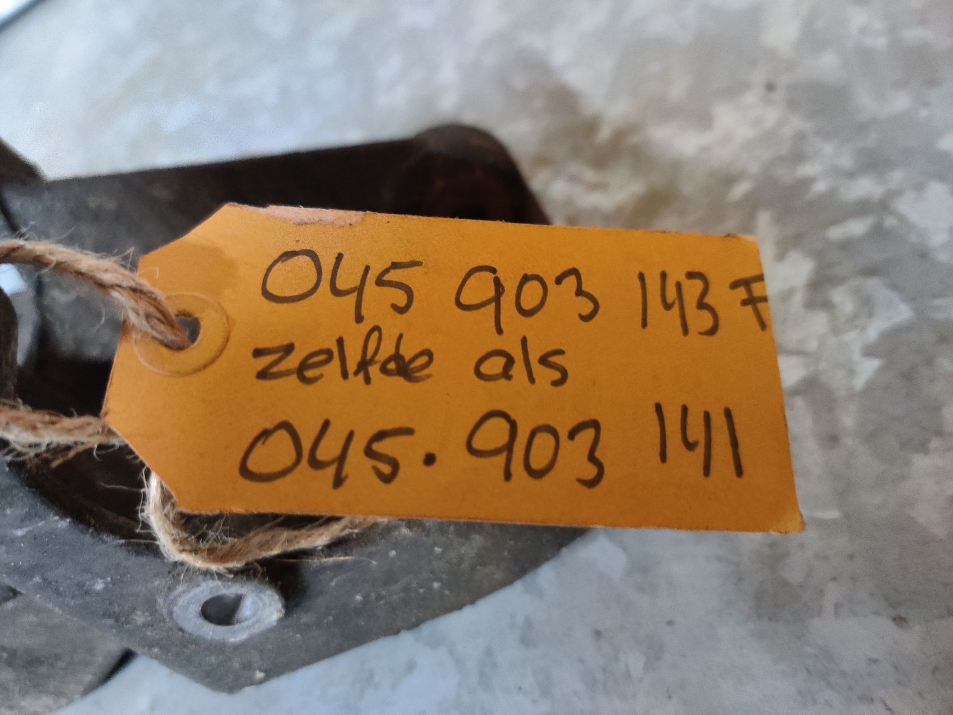 VW Caddy 045903143F, 045.903141