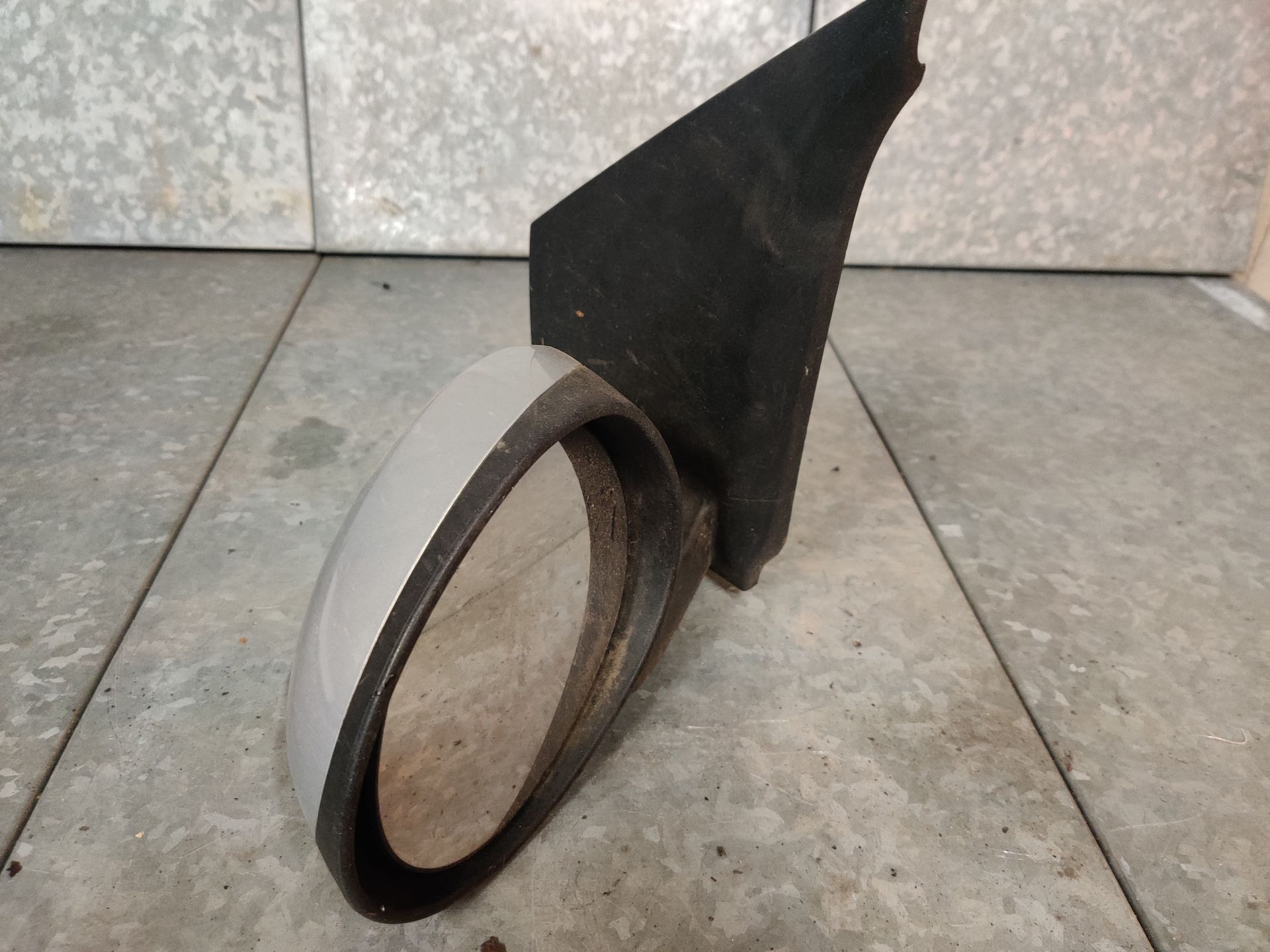 Citroen C1 linker spiegel, hand bediend uit 2007.