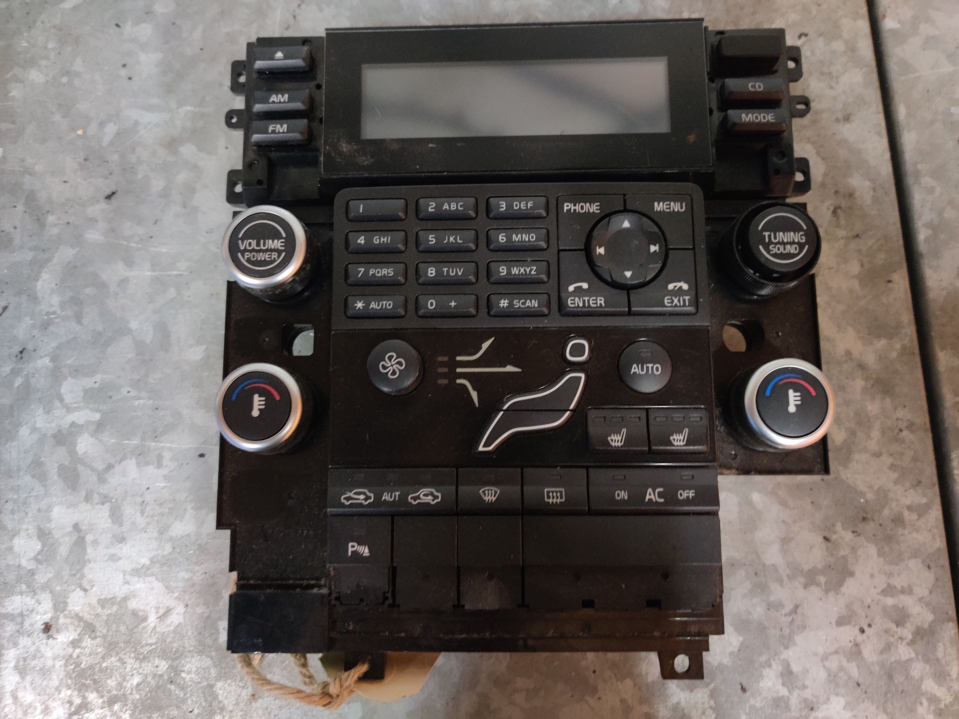 V70 en 440 onderdelen bij Stegeman Car Parts in Exel.