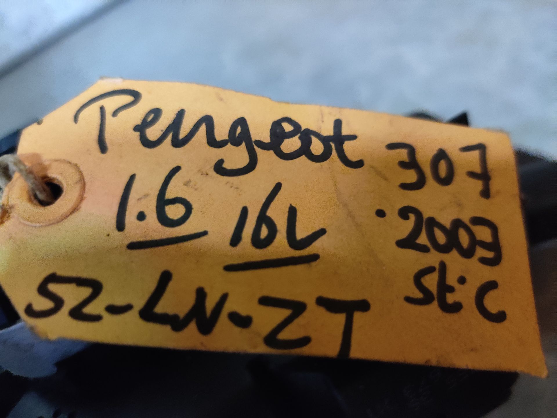 Stuurkolomschakelaar van een Peugeot