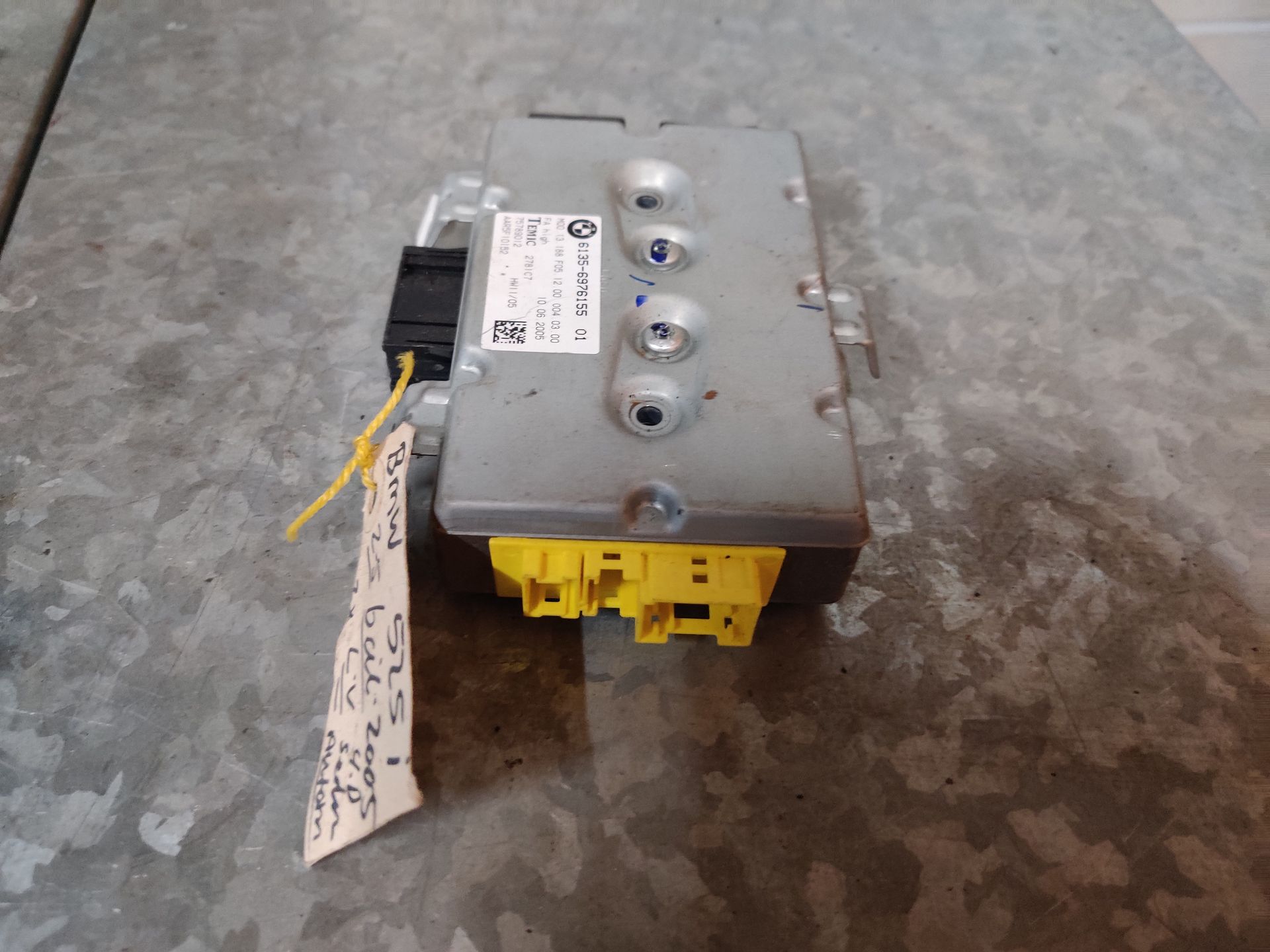 BMW 525i computer rlinkerdeur van een 4 deurs uit 2005.