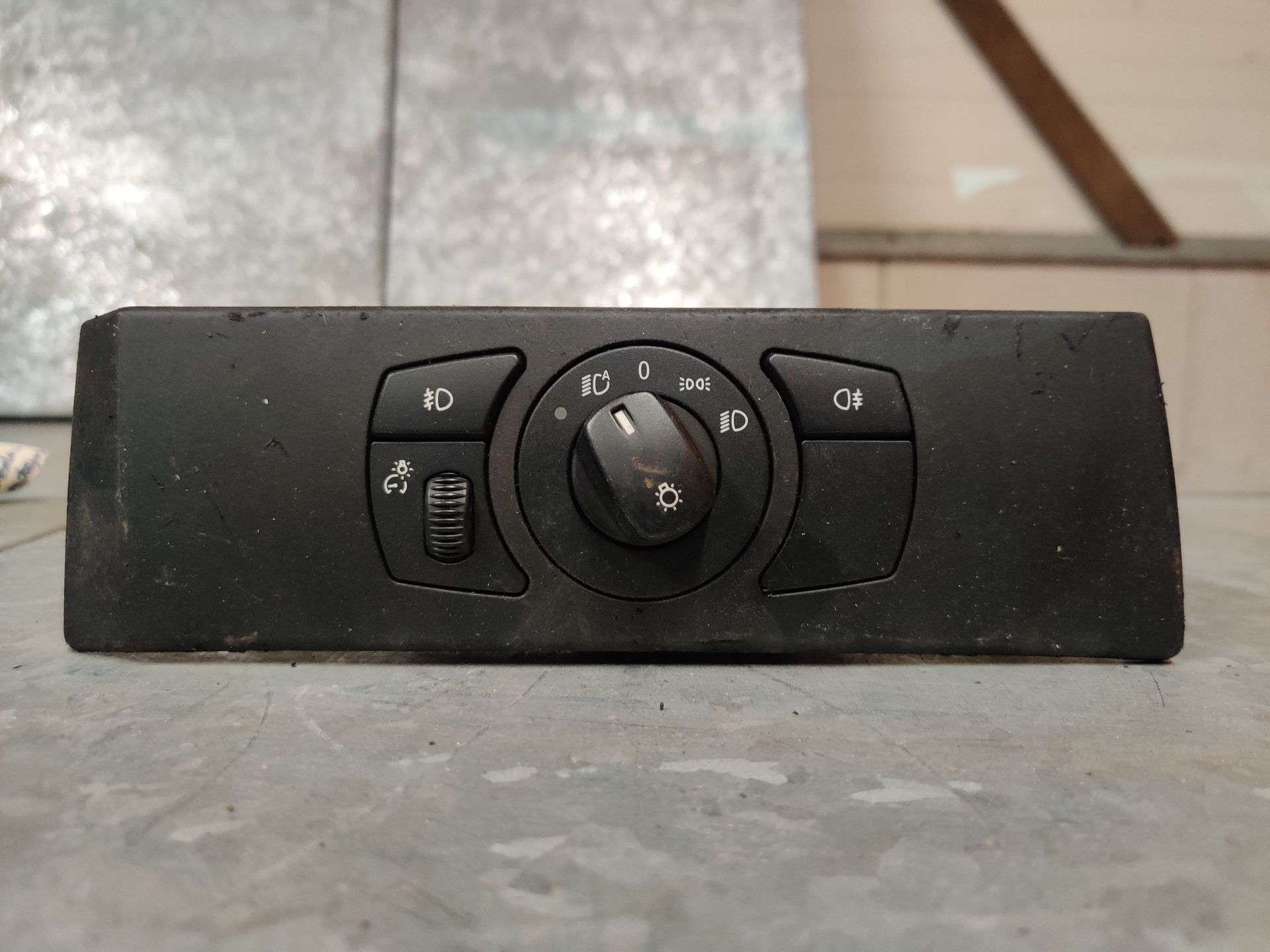 BMW 525i bij Stegeman Car Parts in Exel.