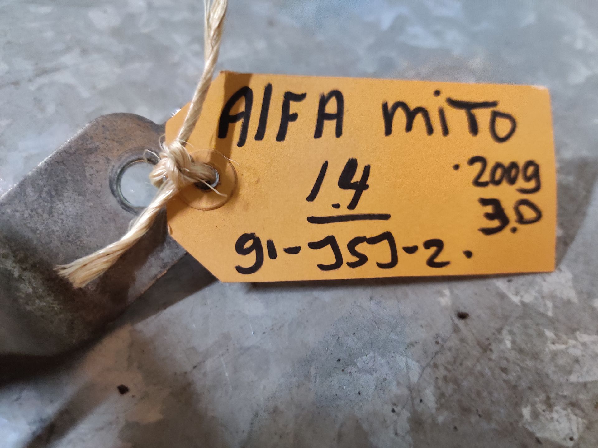 Alfa Romeo MiTo dubbeltonige claxon uit 2009.