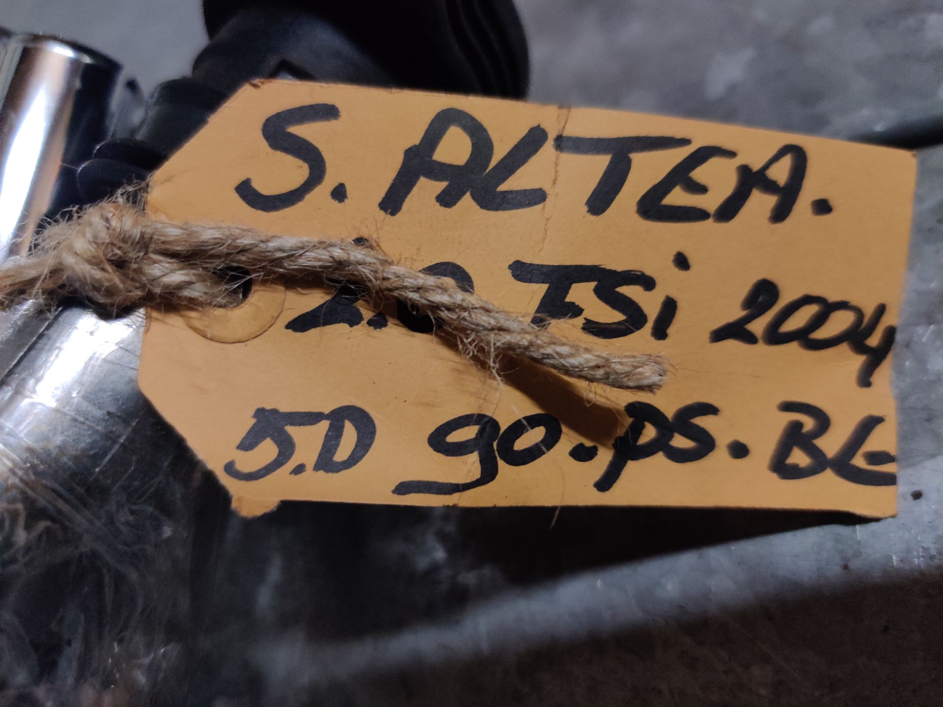 Alfa Mito, Seat Altea onderdelen tussen Deventer en Hengelo bij Stegeman Autosloperij in Exel.