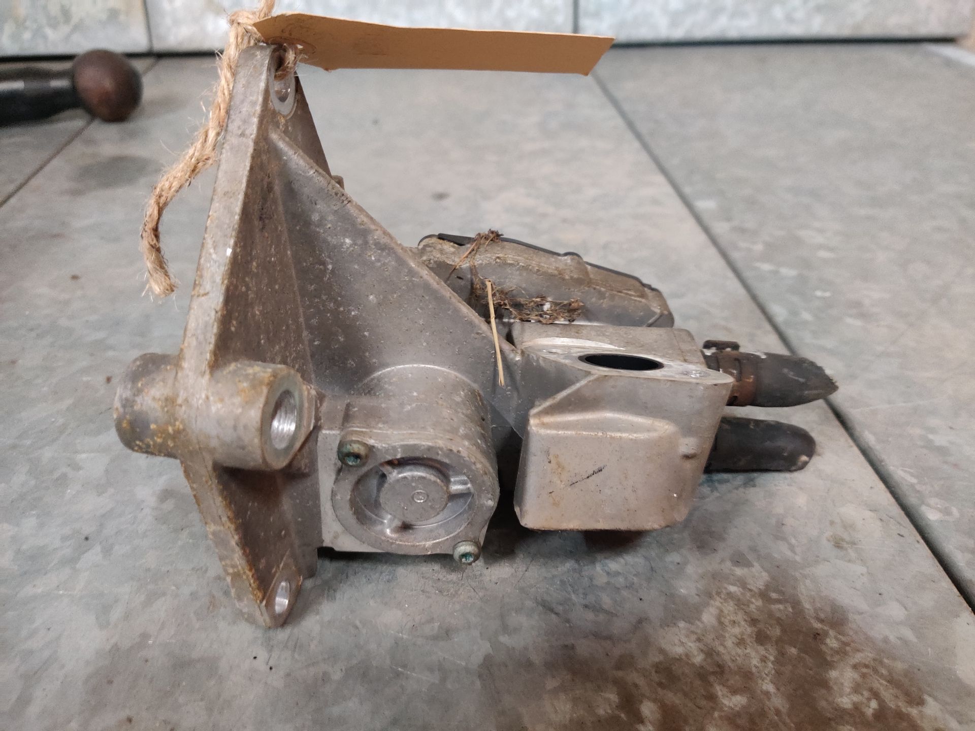 Alfa Mito, Seat Altea onderdelen tussen Deventer en Hengelo bij Stegeman Autosloperij in Exel.