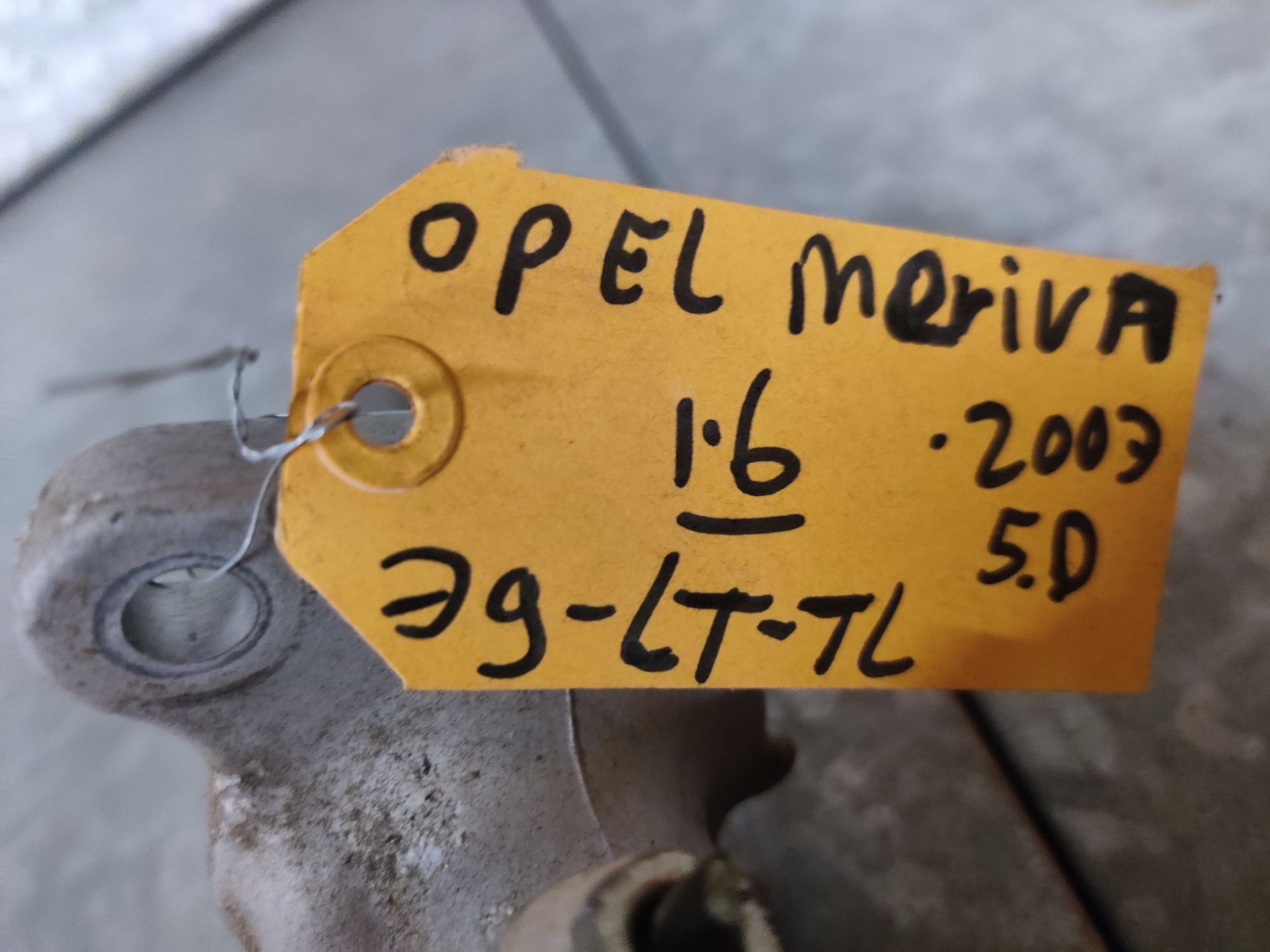 Opel Meriva hoofdremcilinders bij Stegeman Carparts in Exel bij Lochem.