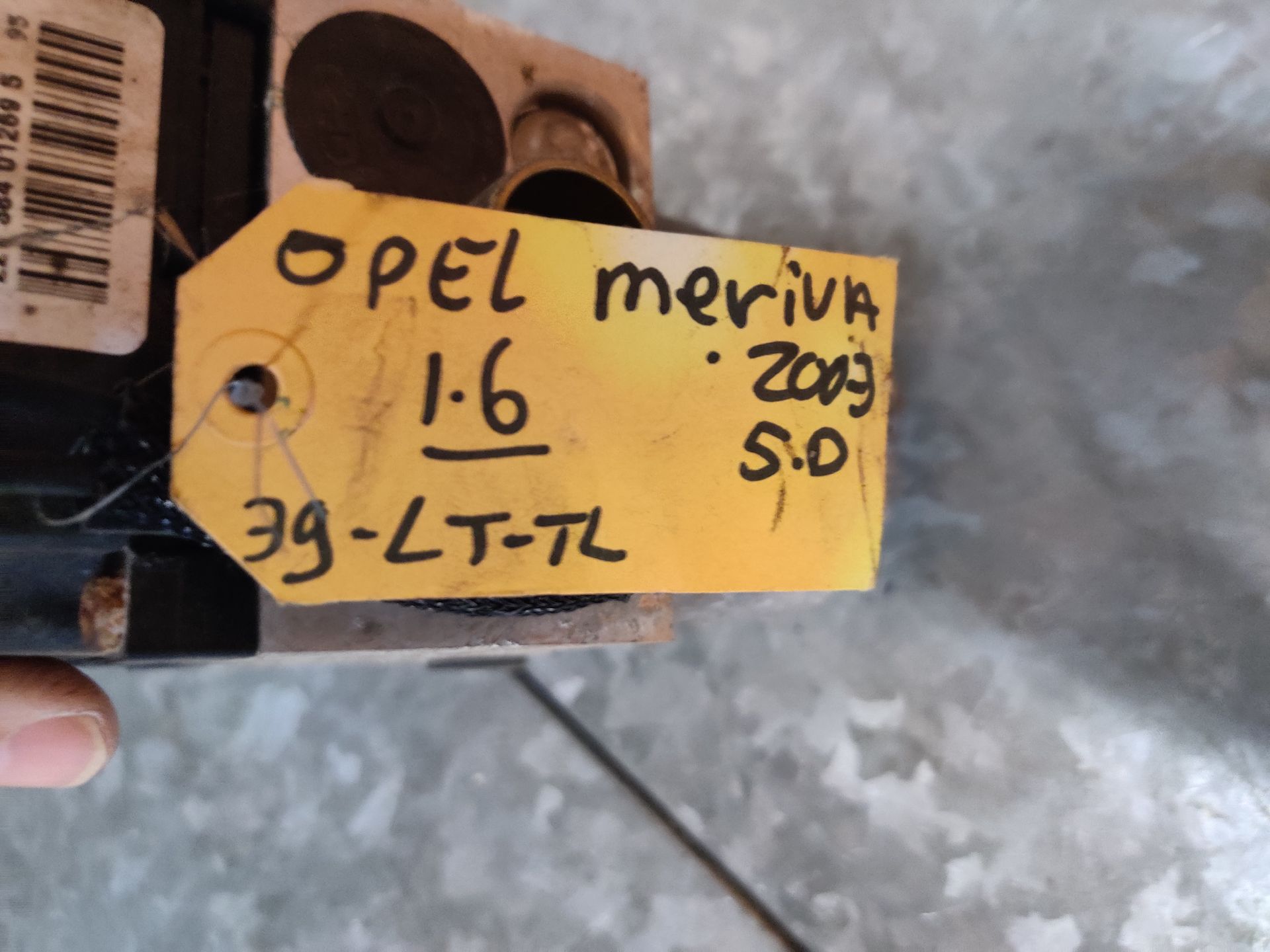 Opel Meriva hoofdremcilinders bij Stegeman Carparts in Exel bij Lochem.