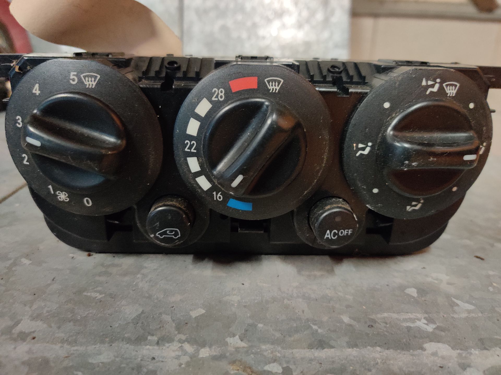 Mercedes A klasse gebruikte onderdelen bij www.stegemancarparts.nl Afhalen ook mogelijk.