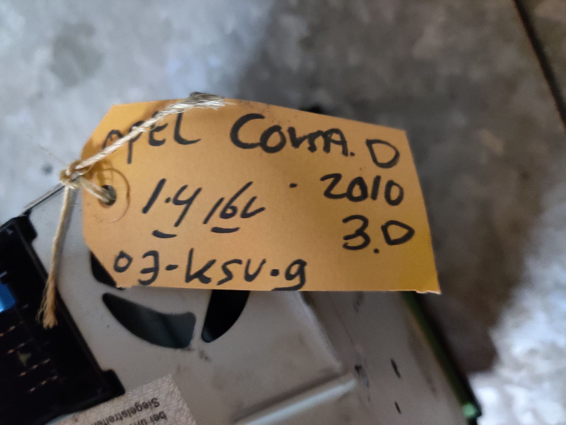 Kilometerteller, Radio, startmotor, stuurbekrachtiging, koplampen, tankvlotter bij Stegeman in Exel