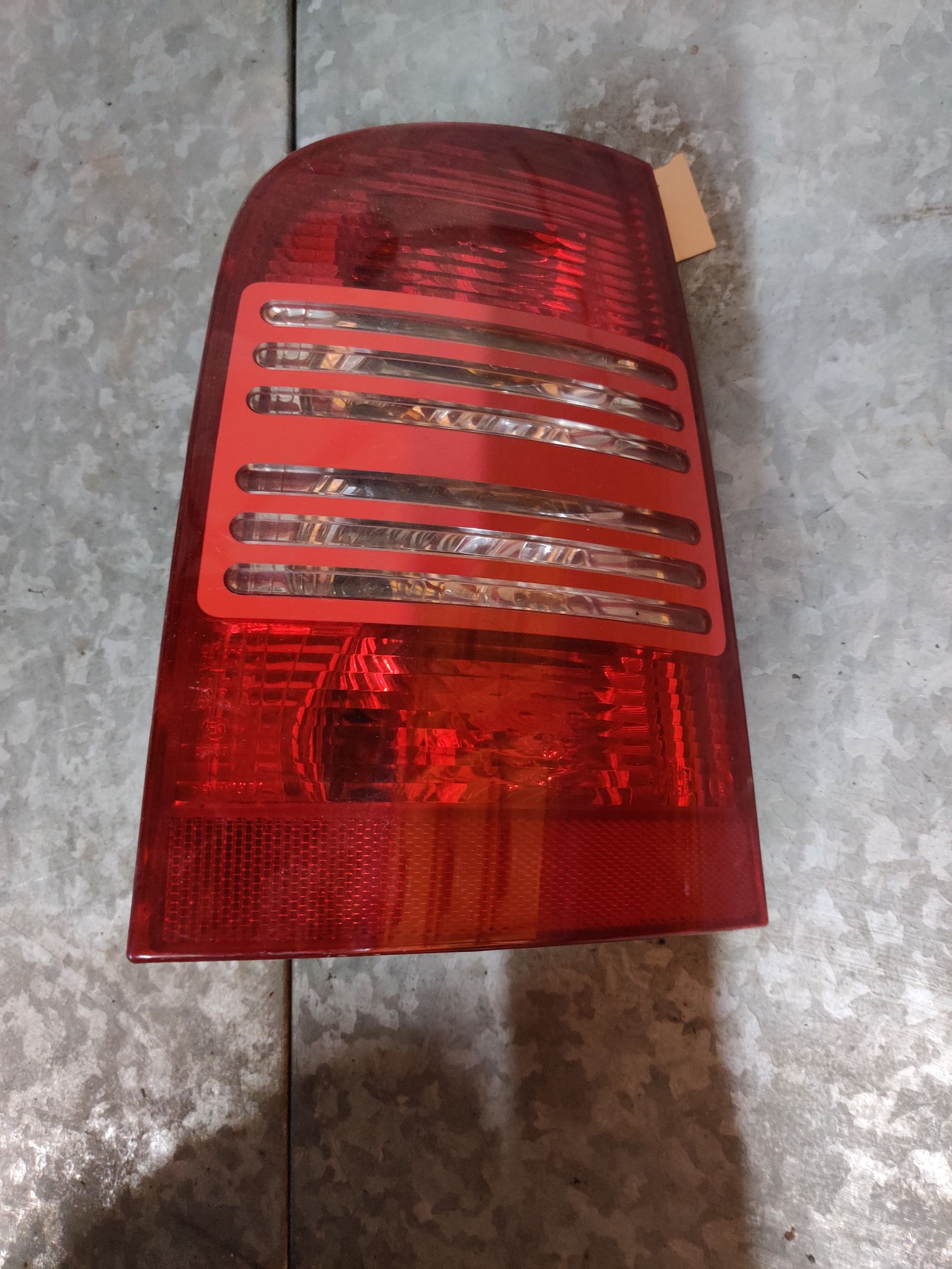 Skoda Octavia linker achterlicht uit 2005 van een 1.9 TDi.