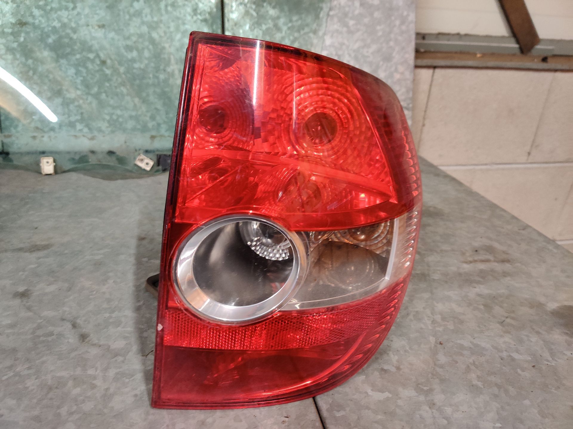 VW Fox rechter achterlicht uit 2004.