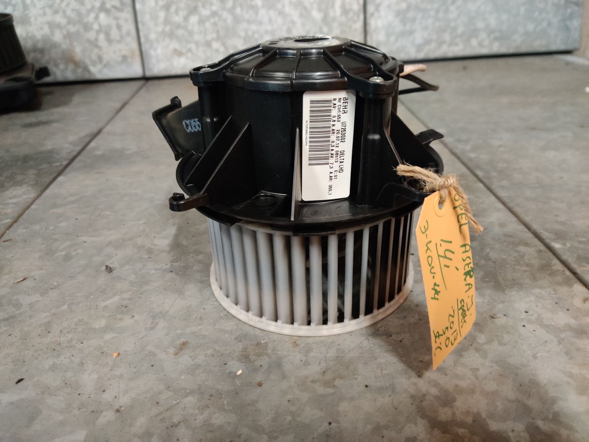 Opel Astra J kachelmotor bij  www.stegemancarparts.nl