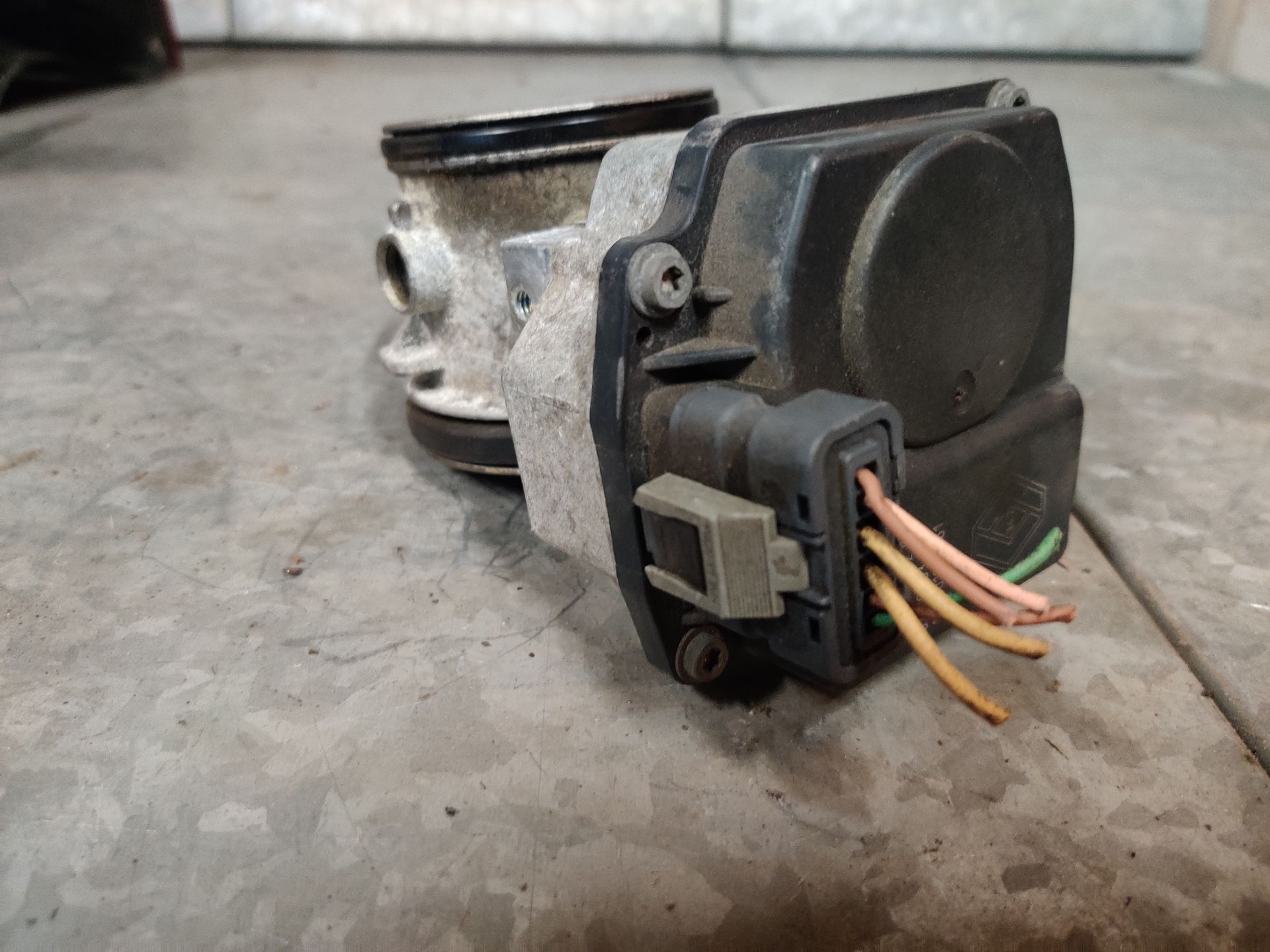 Renault Megane gasklephuis van een 1.8 16V uit 2003.