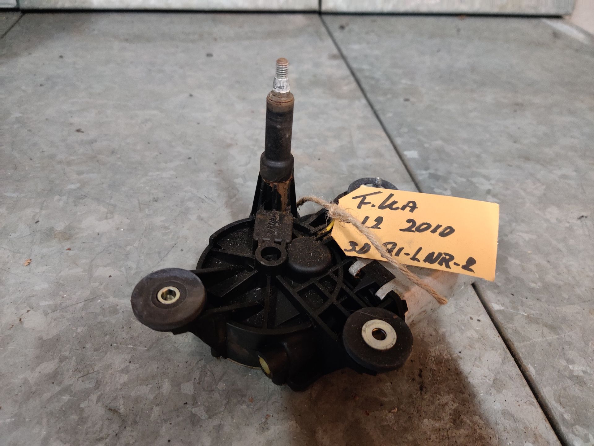 Ford Ka ruitenwissermotor achter uit 2010.