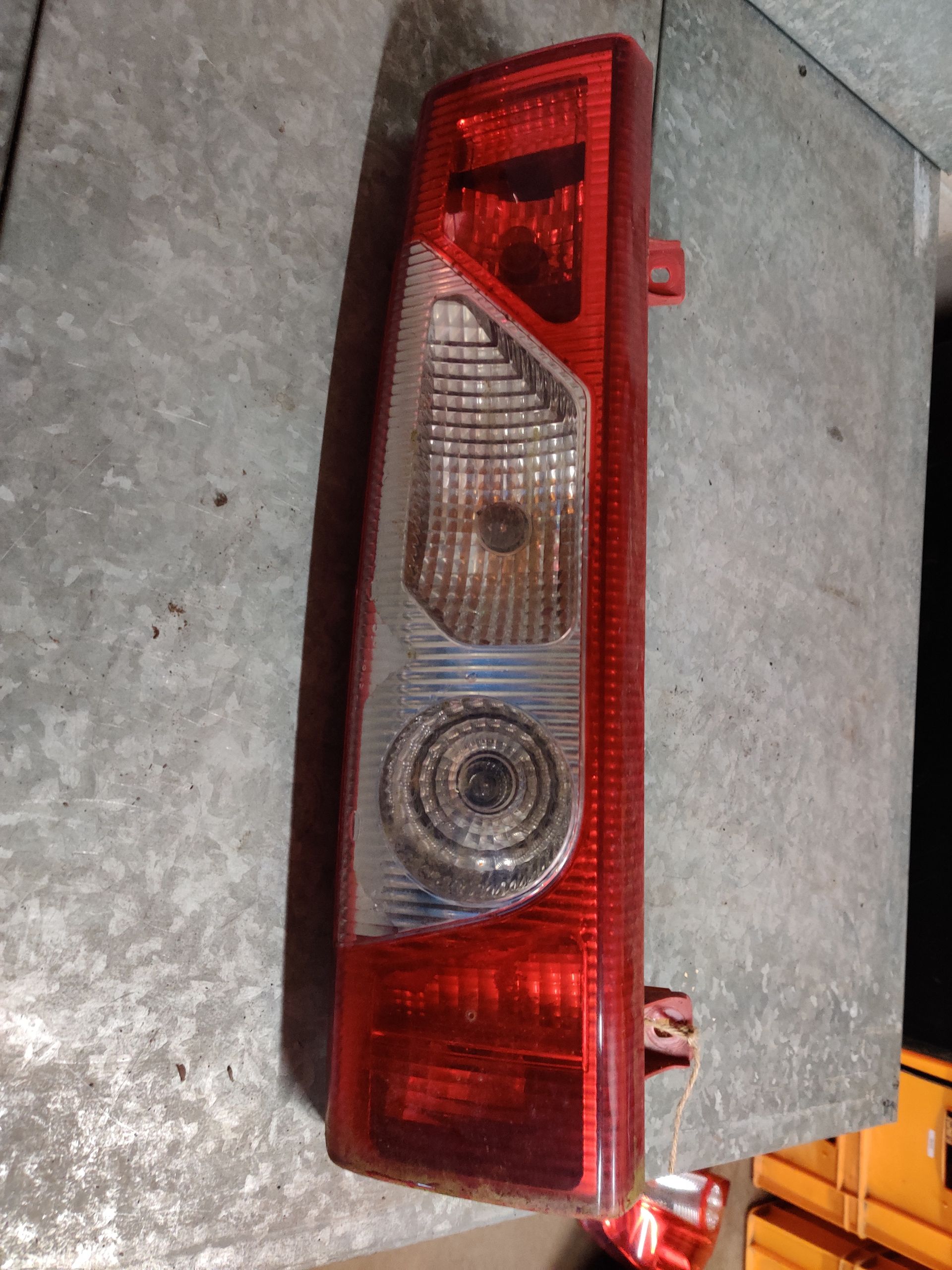 Fiat Scudo linker achterlicht uit 2007.