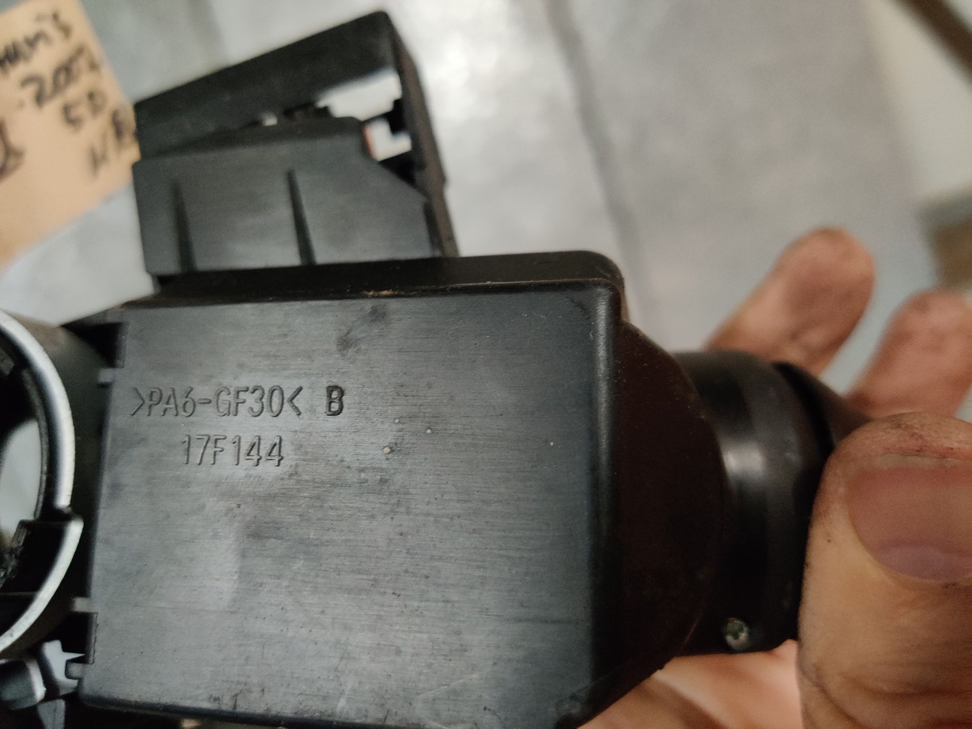 Toyota Auris stuurkolom schakelaar van een hatchback uit 2007, gebruikt.