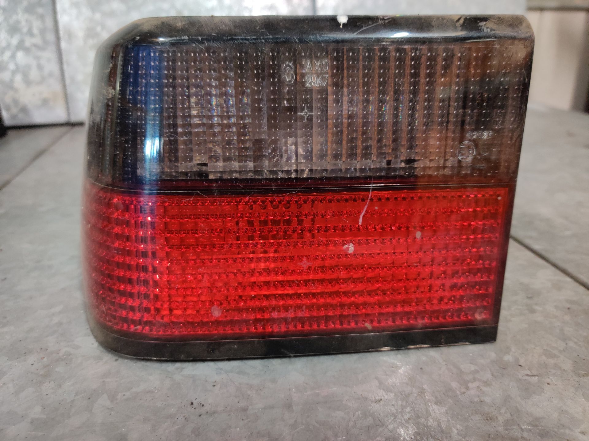 Citroen Xantia linker achterlicht uit 1993, van een 1.8i, gebruikt.