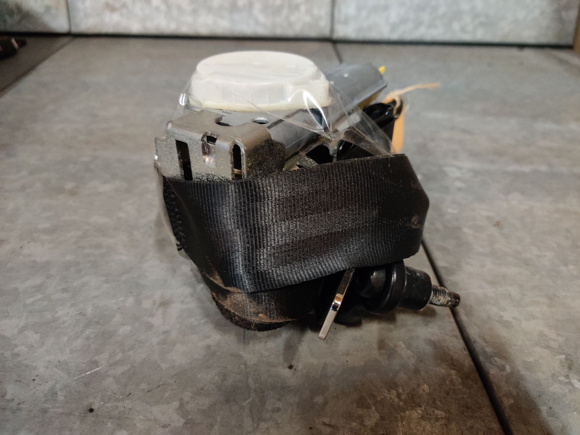Rolgordels bij  Stegeman Autosloperij voor goedkope onderdelen.