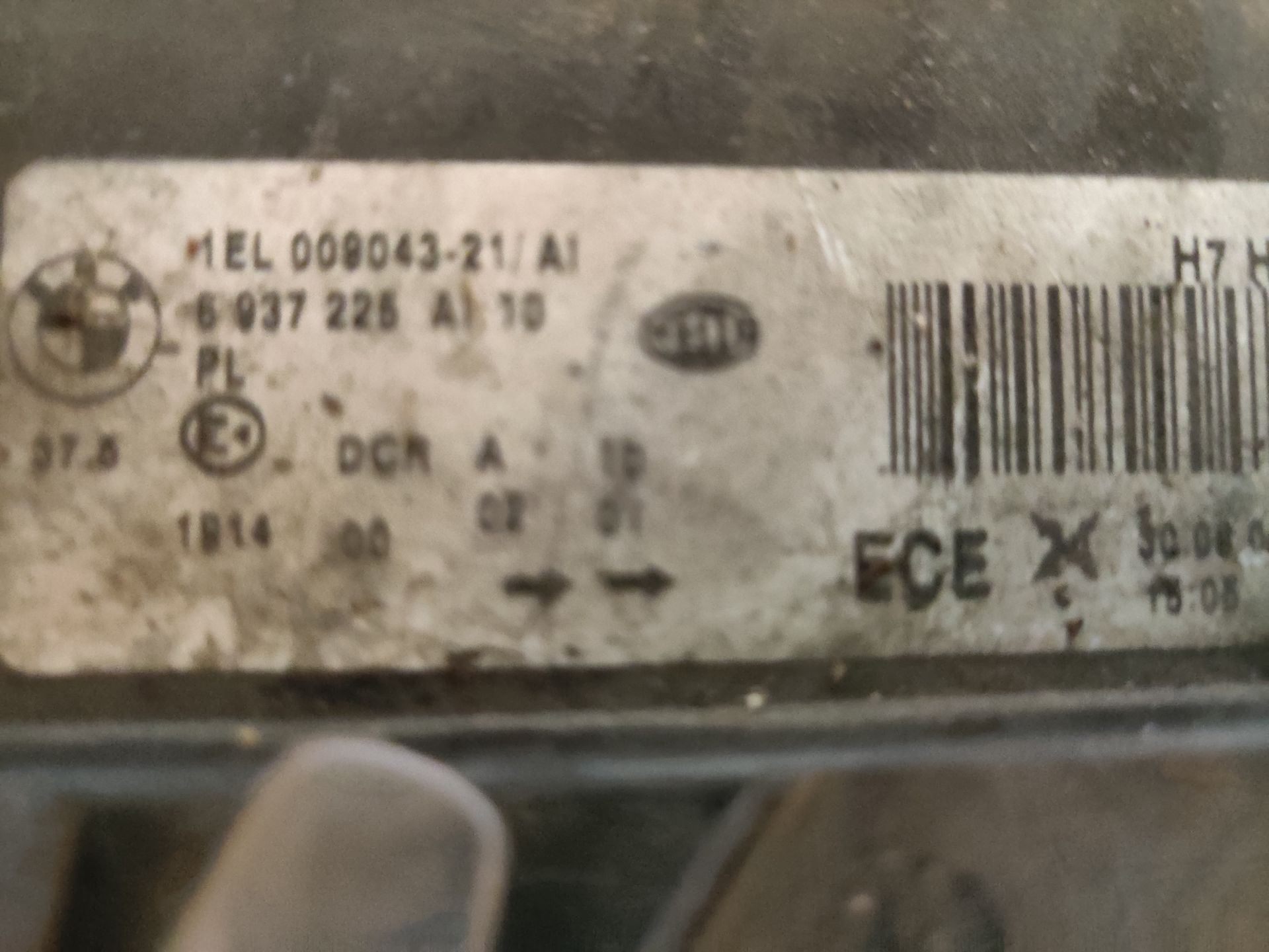 BMW 7 serie (E65) linker koplamp Xenon uit 2005.