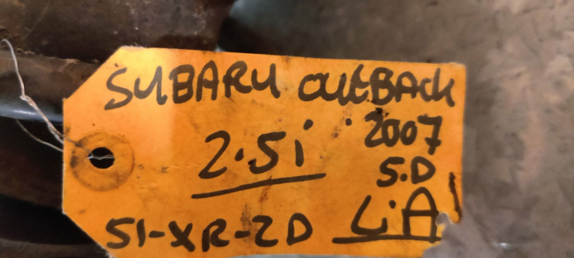 Subaru Outback achter schokbrekers van een 2.5i uit 2007.