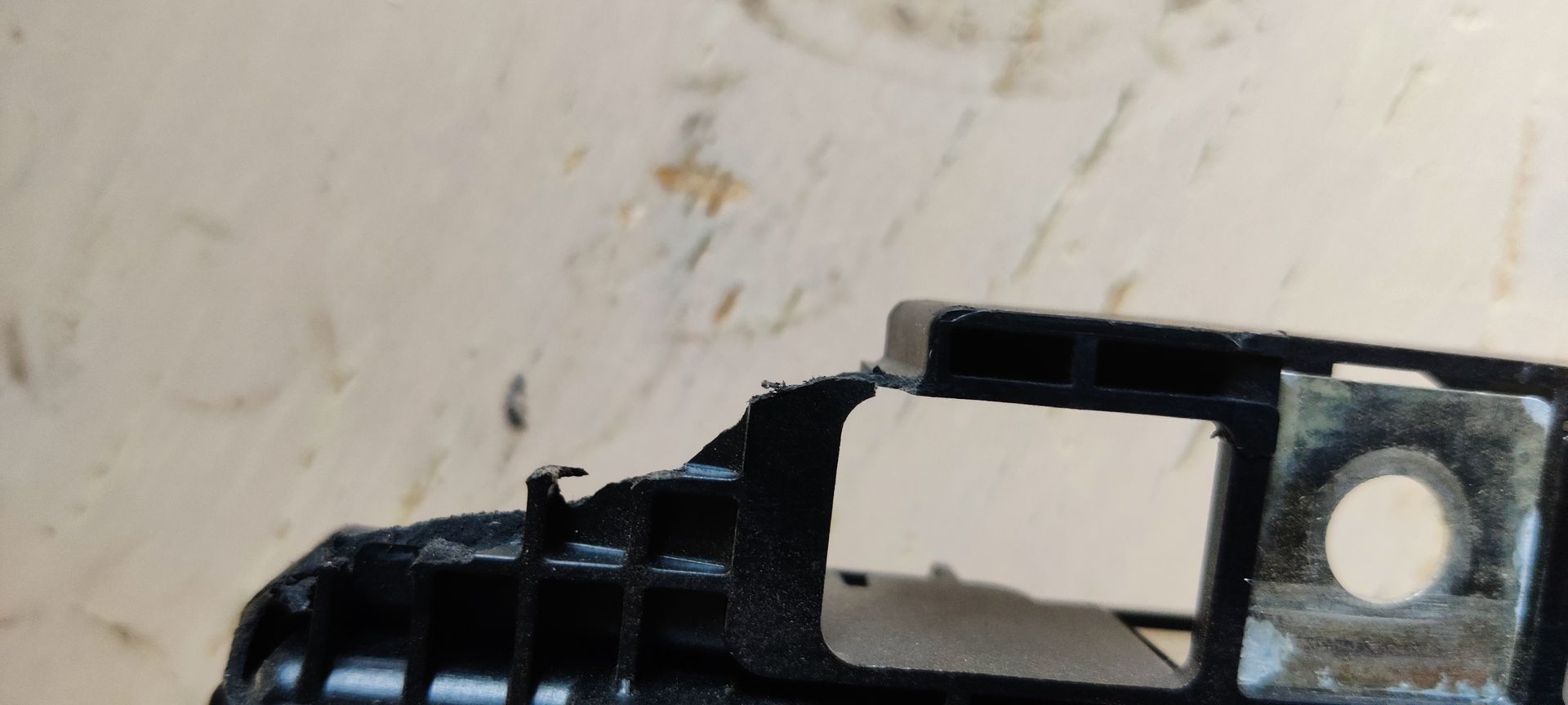 Citroen C3 / Peugeot 207 zekeringkast.