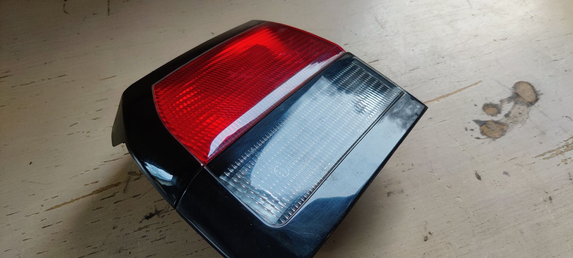 Mazda 626 achterlicht rechts.