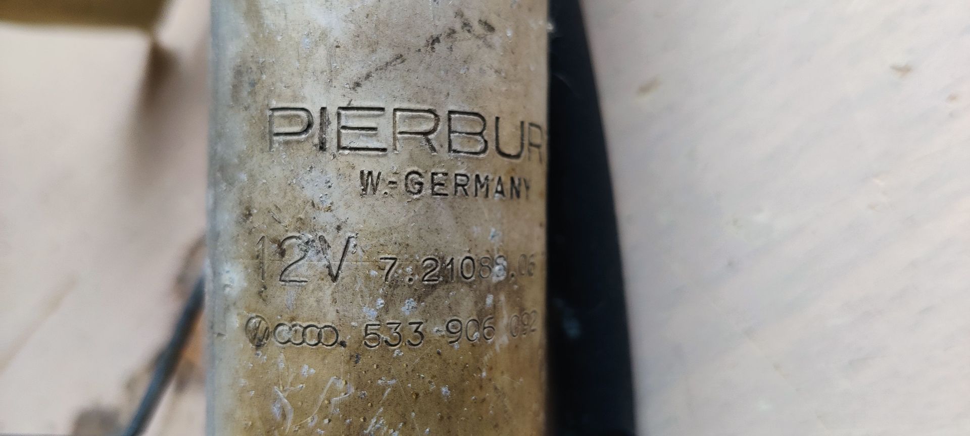 Volkswagen Golf 1 vlotter.