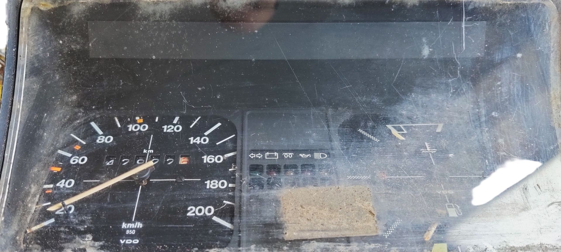 Volkswagen Jetta 1.6D dashboard.