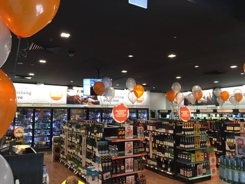 Store with balloons | Kallangur, QLD | AP Signs